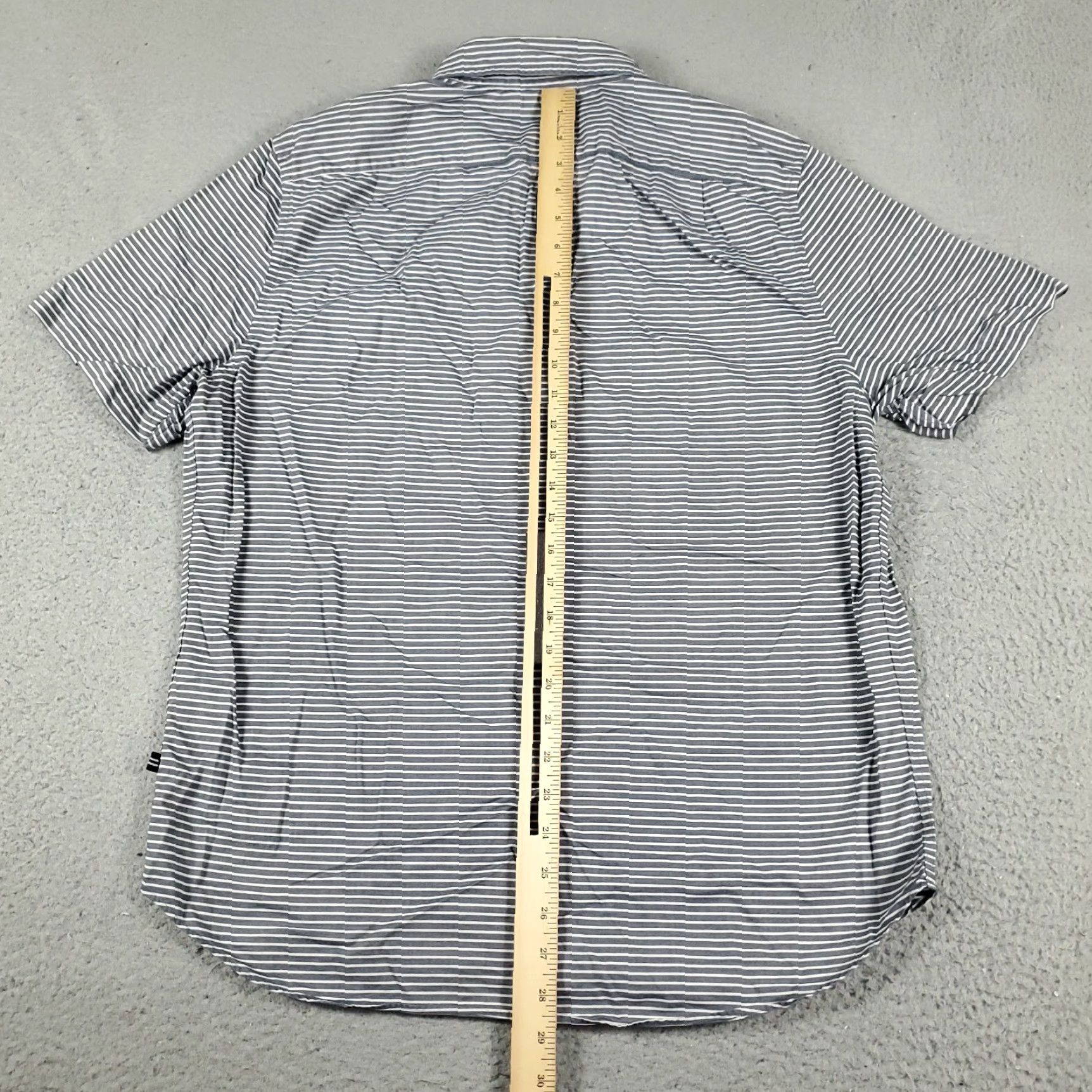 Nautica VINTAGE Nautica Shirt Mens Large Blue Striped Casual Button Up Short Sleeve Cotton Summer Classic Size US L / EU 52-54 / 3 - 3 Thumbnail
