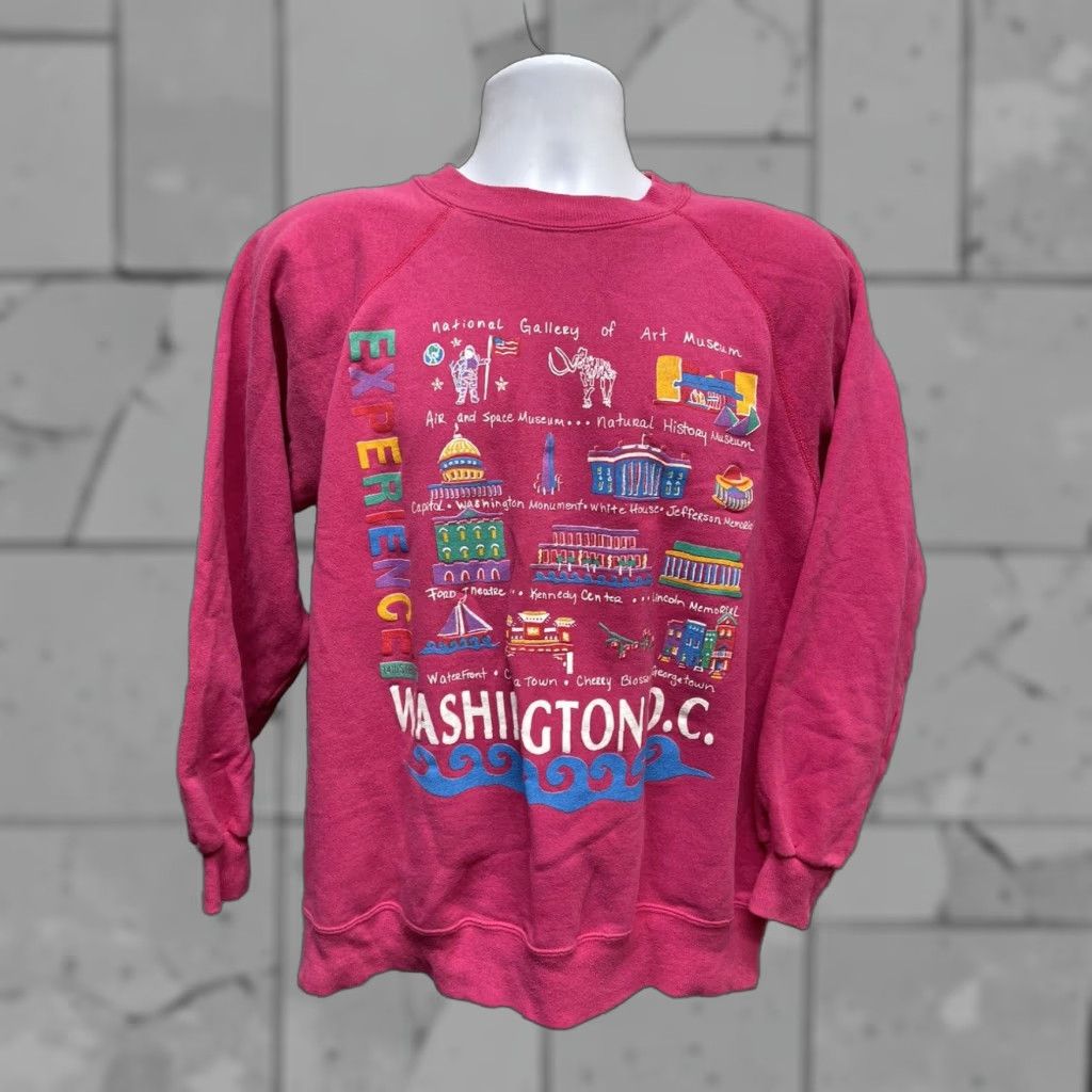 Hanes VINTAGE Hanes Pink Graphic Sweatshirt Women's Large Made in USA Pullover Size L / US 10 / IT 46 - 1 Thumbnail