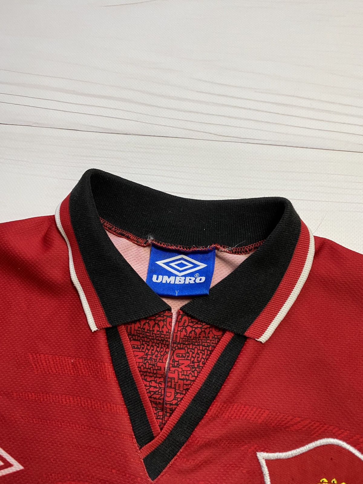 Umbro Vintage Manchester United 1994/95 home soccer jersey Young Size US XS / EU 42 / 0 - 3 Thumbnail