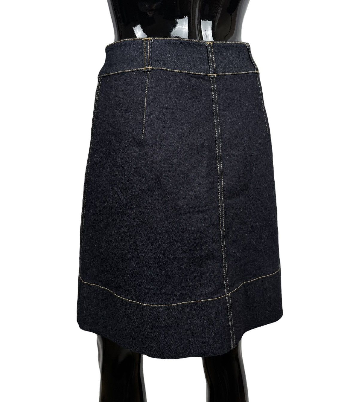 Kate Spade Kate Spade Denim Skirt Embroidered Flowers size 4 Size 36" / US 14 / IT 50 - 5 Thumbnail