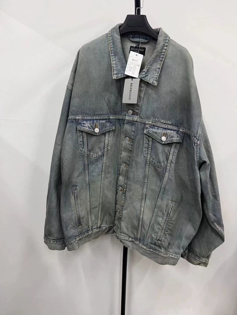 Balenciaga Balenciaga Back Logo monogram printed casual single-breast Size US XXL / EU 58 / 5 - 2 Thumbnail