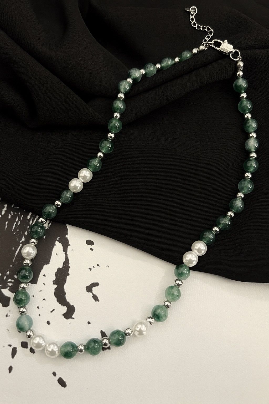 Other Elegant Green Stone & Pearl Beaded Necklace Size ONE SIZE - 1 Thumbnail