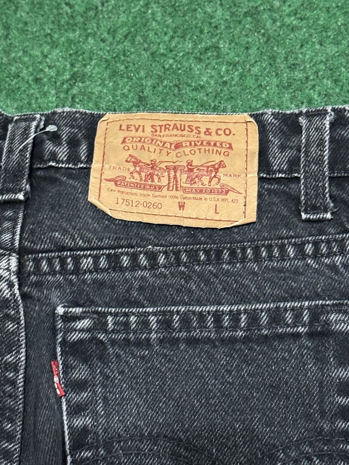 Levi's Vintage Clothing Vintage 90s Levi’s 512 Slim Taper Women 5 Black Denim Jeans Size 26" / US 2 / IT 38 - 2 Thumbnail