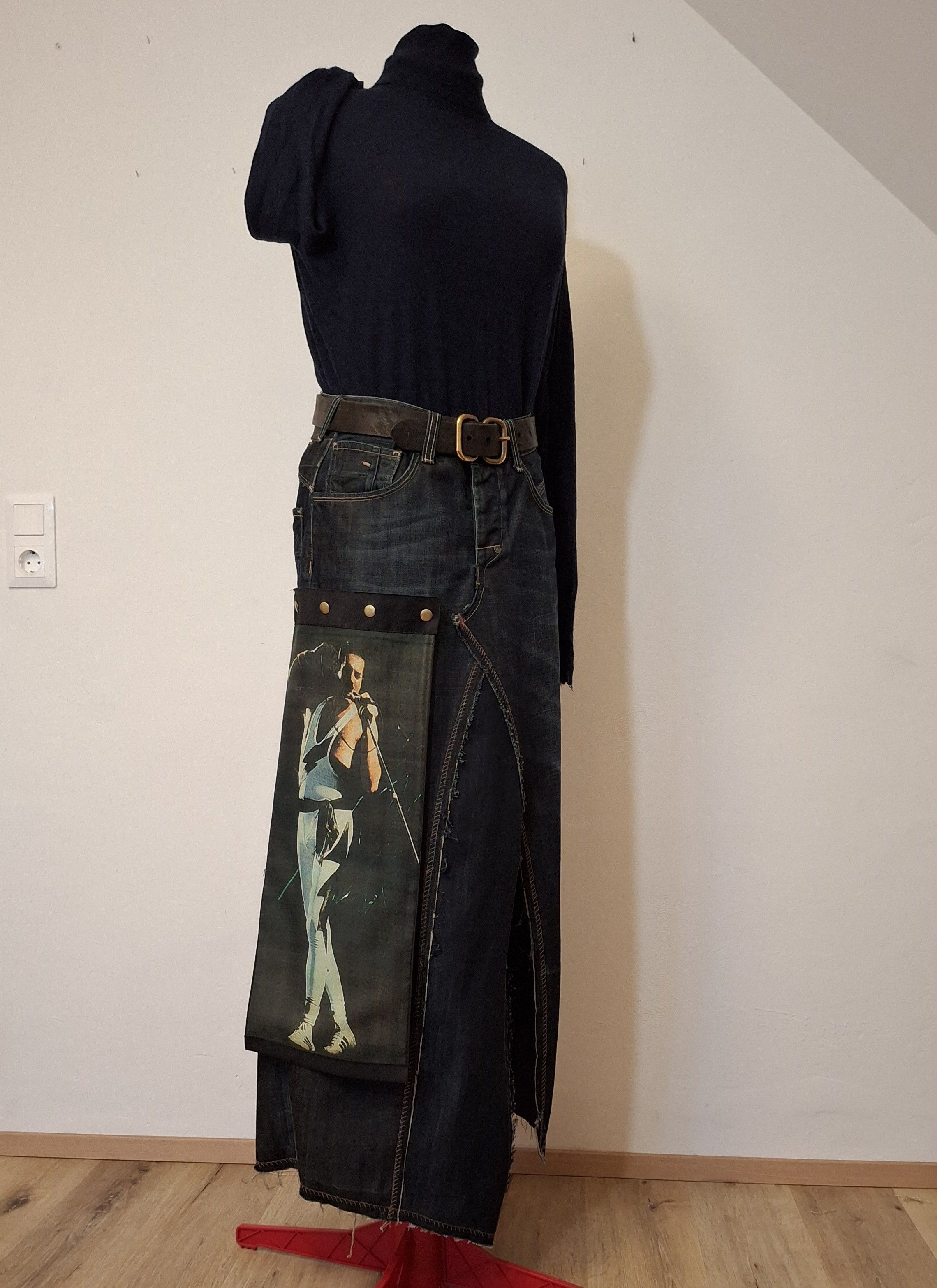 handvaerk Y2K Reworked Denim Maxi Kilt Skirt with Detachable Panel Size 34" / US 12 / IT 48 - 2 Thumbnail