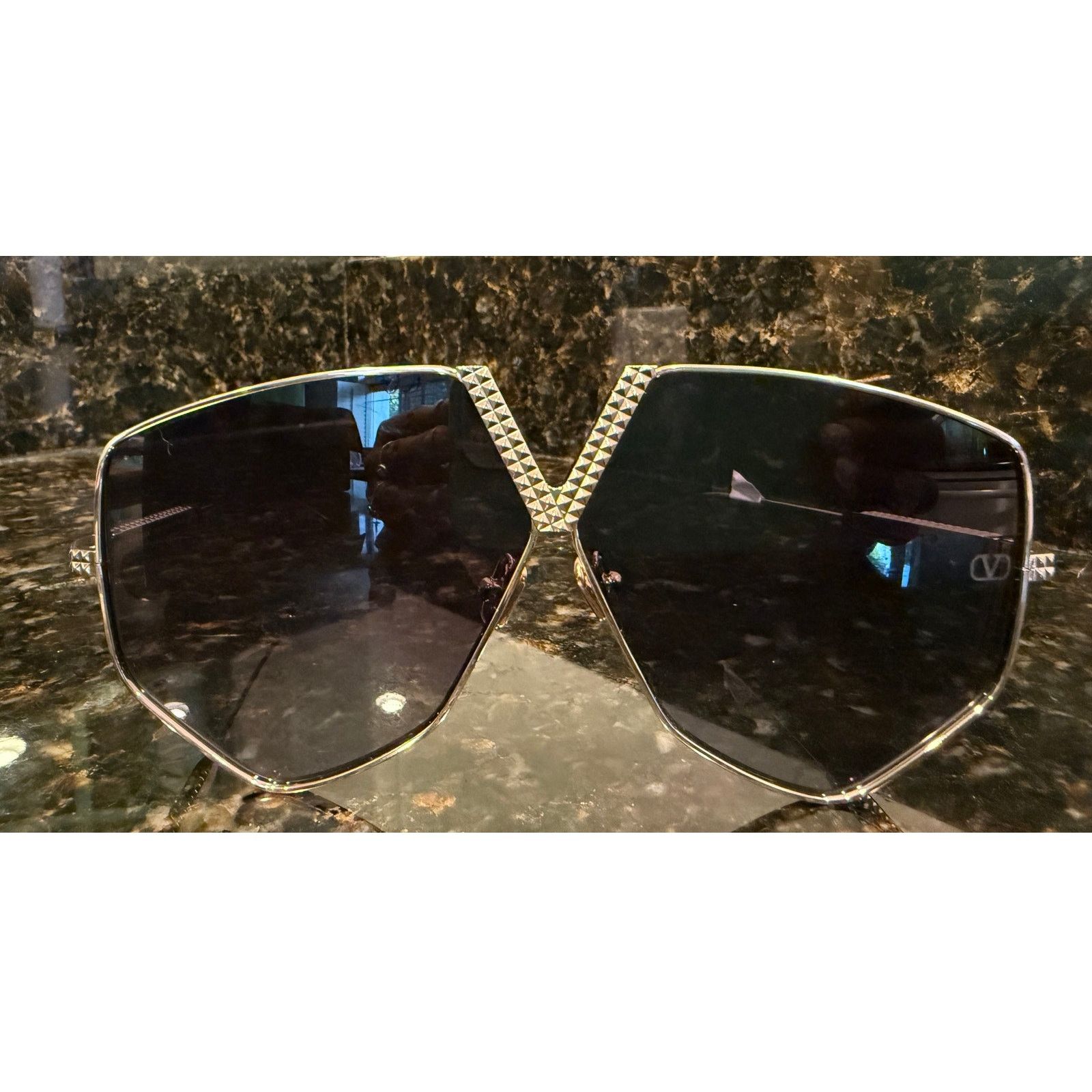 Valentino Valentino Garavani Rockstud Sunglasses . Size ONE SIZE - 2 Thumbnail