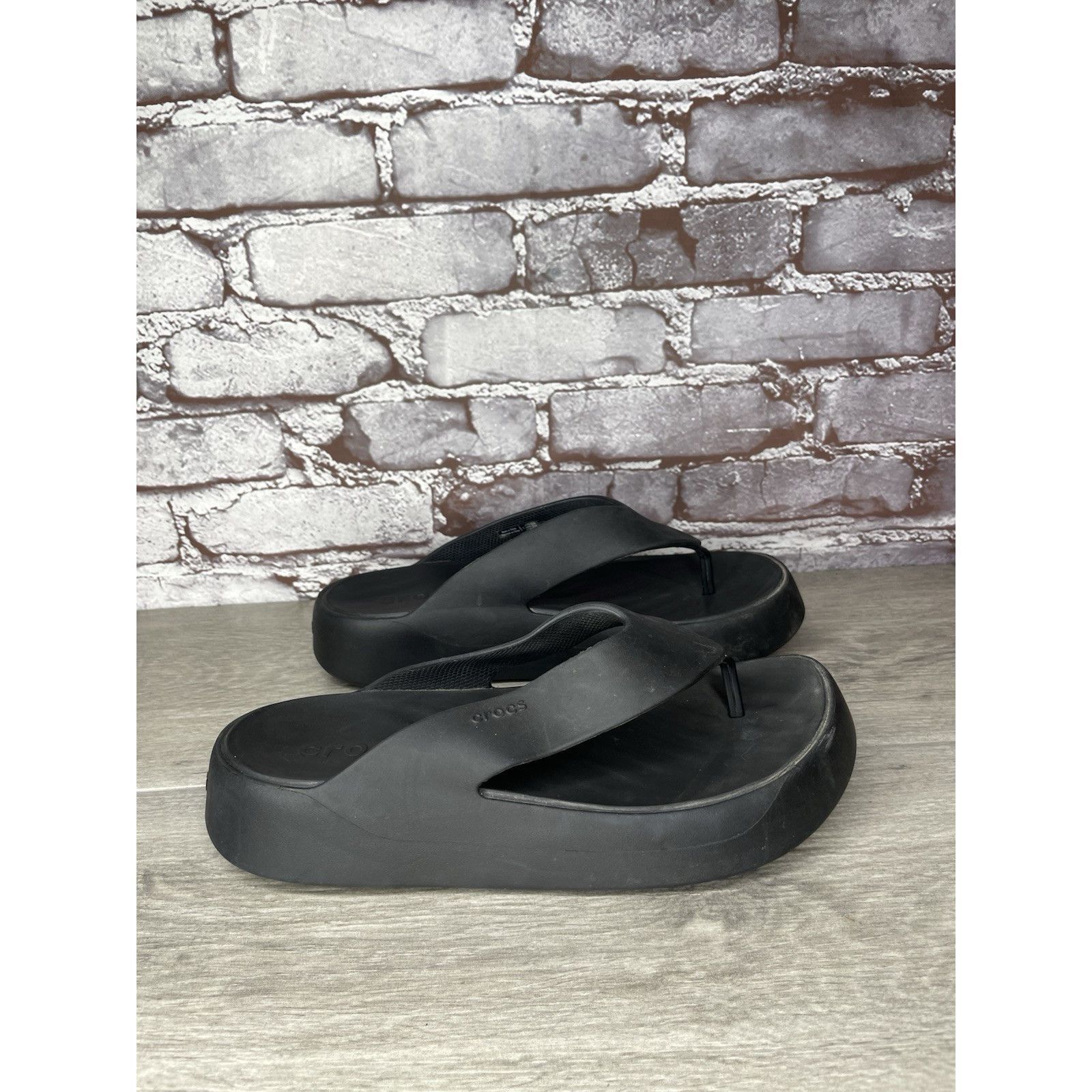 Crocs Crocs Getaway Black Rubber Platform FlipFlops Beach Sandals Size US 10 / IT 40 - 1 Thumbnail