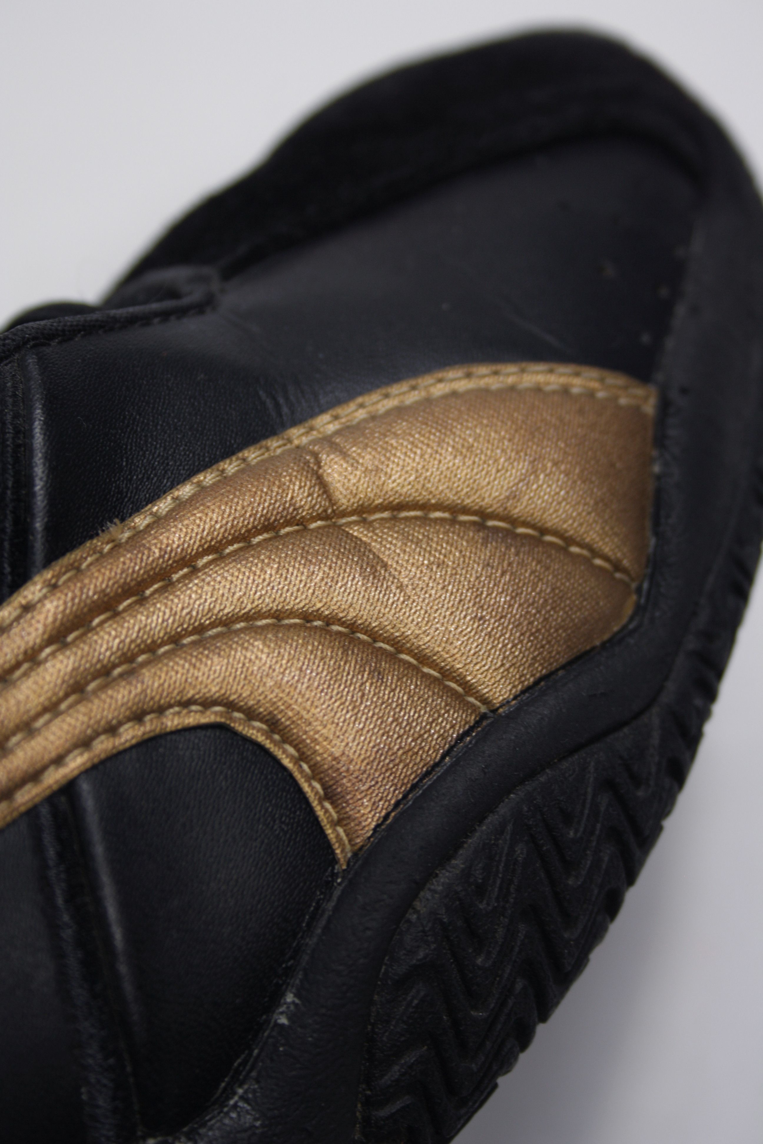 Puma × Vintage Puma 2000s Vintage Leather & Suede Sneaker Shoes Size US 9 / EU 42 - 12 Thumbnail