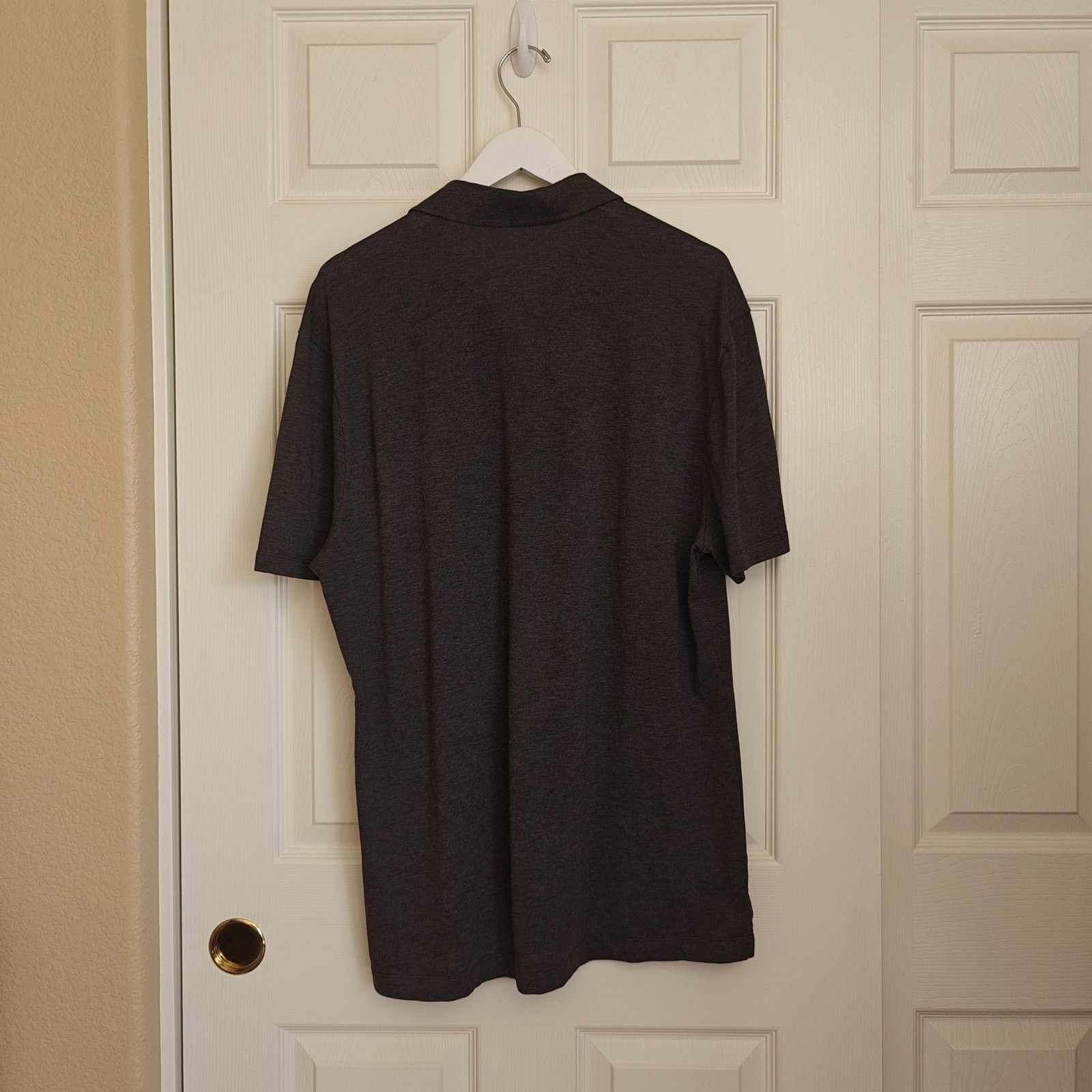 Lululemon Lululemon charcoal jersey polo sz L Size US L / EU 52-54 / 3 - 3 Thumbnail