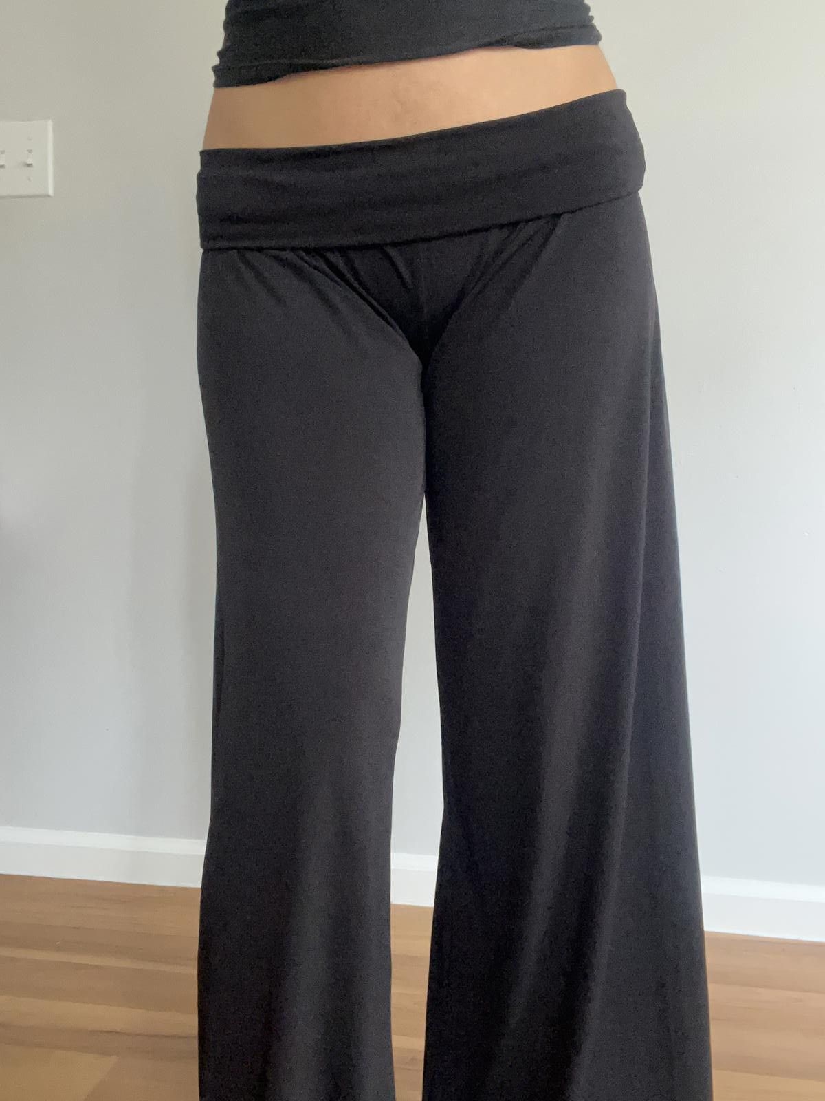 Other Women’s black wide legged low rise yoga pants Size 32" / US 10 / IT 46 - 5 Thumbnail