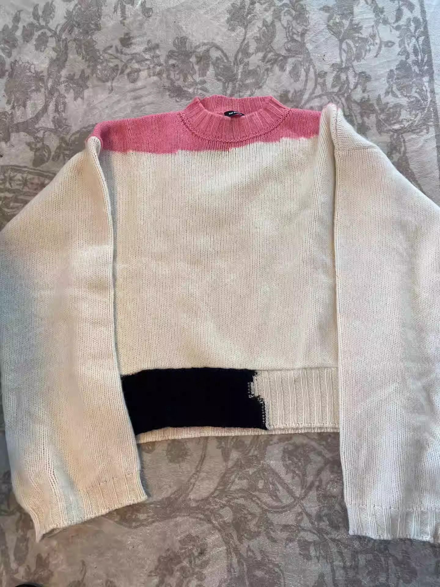 Raf Simons RafSimons aw21 pink and milk colorblocked silhouette sweater Size US S / EU 44-46 / 1 - 1 Thumbnail