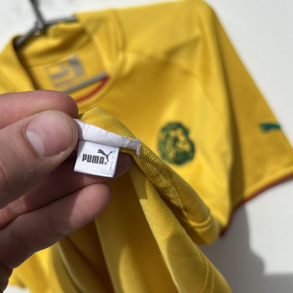 Puma Puma Cameroon 2004 2006 soccer jersey vintage Size US L / EU 52-54 / 3 - 9 Thumbnail