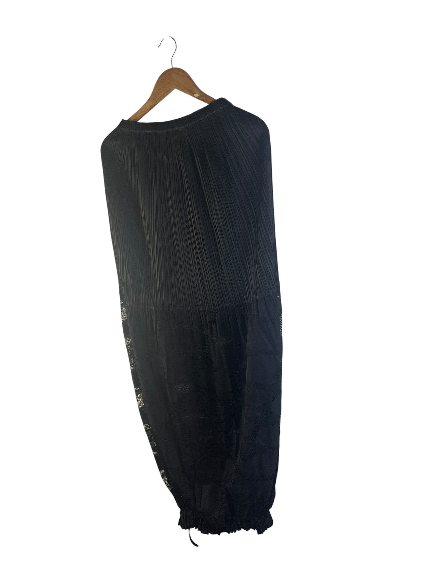 Pleats Please Issey Miyake Pleats Please Issey Miyake Balloon Hem Pleated Skirt Size US 30 / EU 46 - 7 Thumbnail