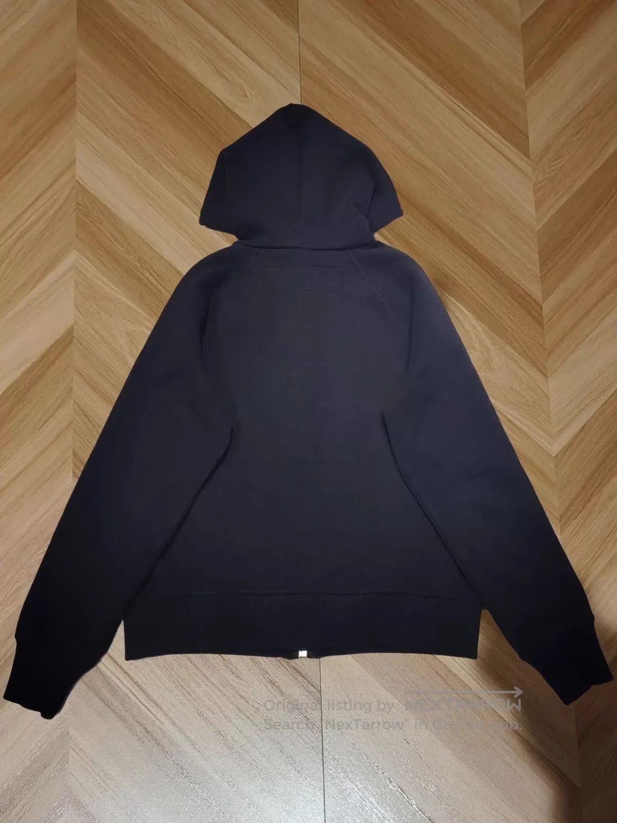 Burberry Black Zip-Up Hoodie with Check Lining. Size US M / EU 48-50 / 2 - 2 Thumbnail