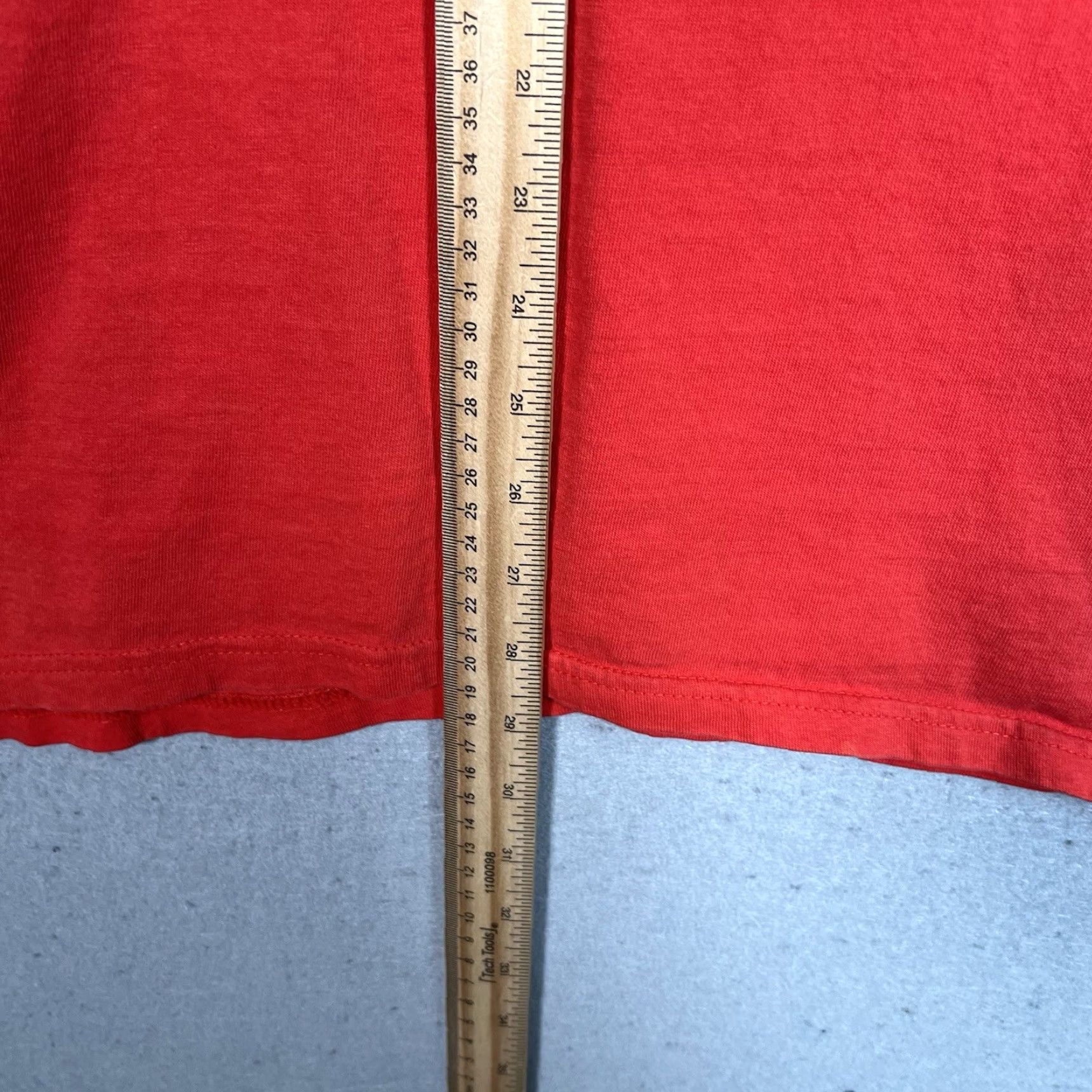 Guess VINTAGE 90s Guess Graphic Tee Adult One Size Red USA Made Mens Size US M / EU 48-50 / 2 - 3 Thumbnail