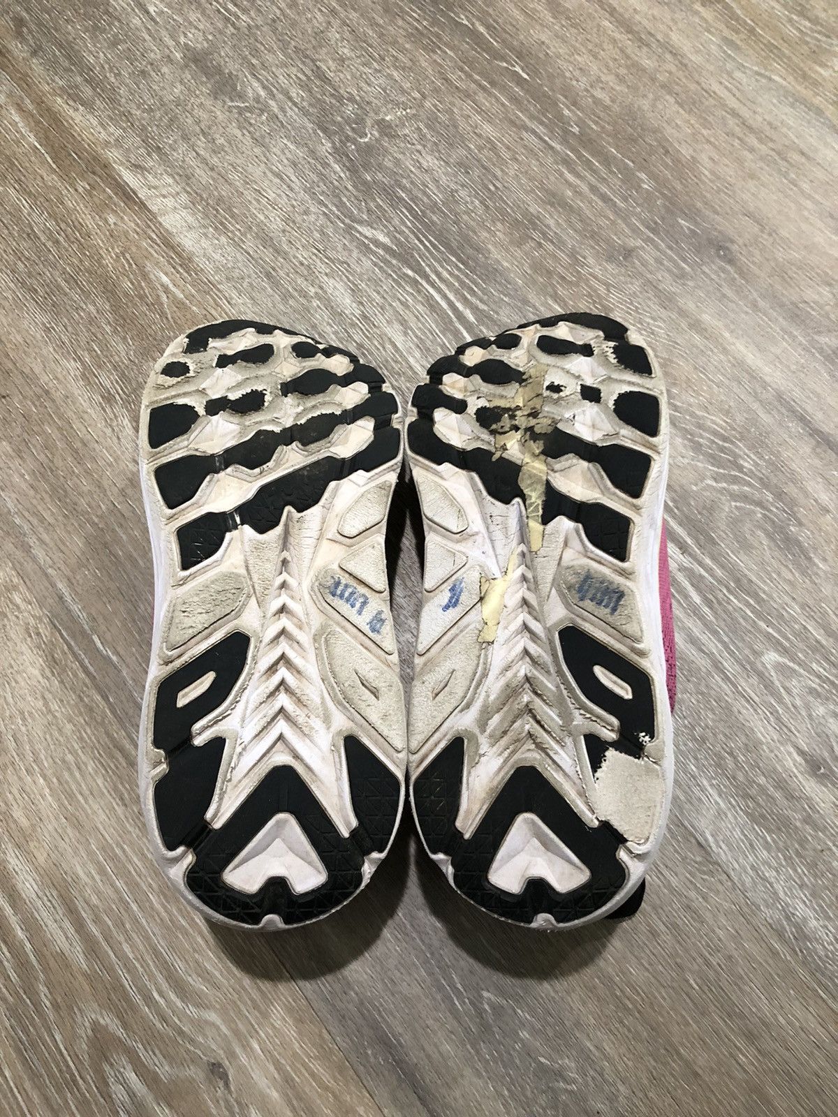 Hoka Hoka Clifton 8 1121375-BGIR Size US 10.5 / IT 40.5 - 19 Thumbnail