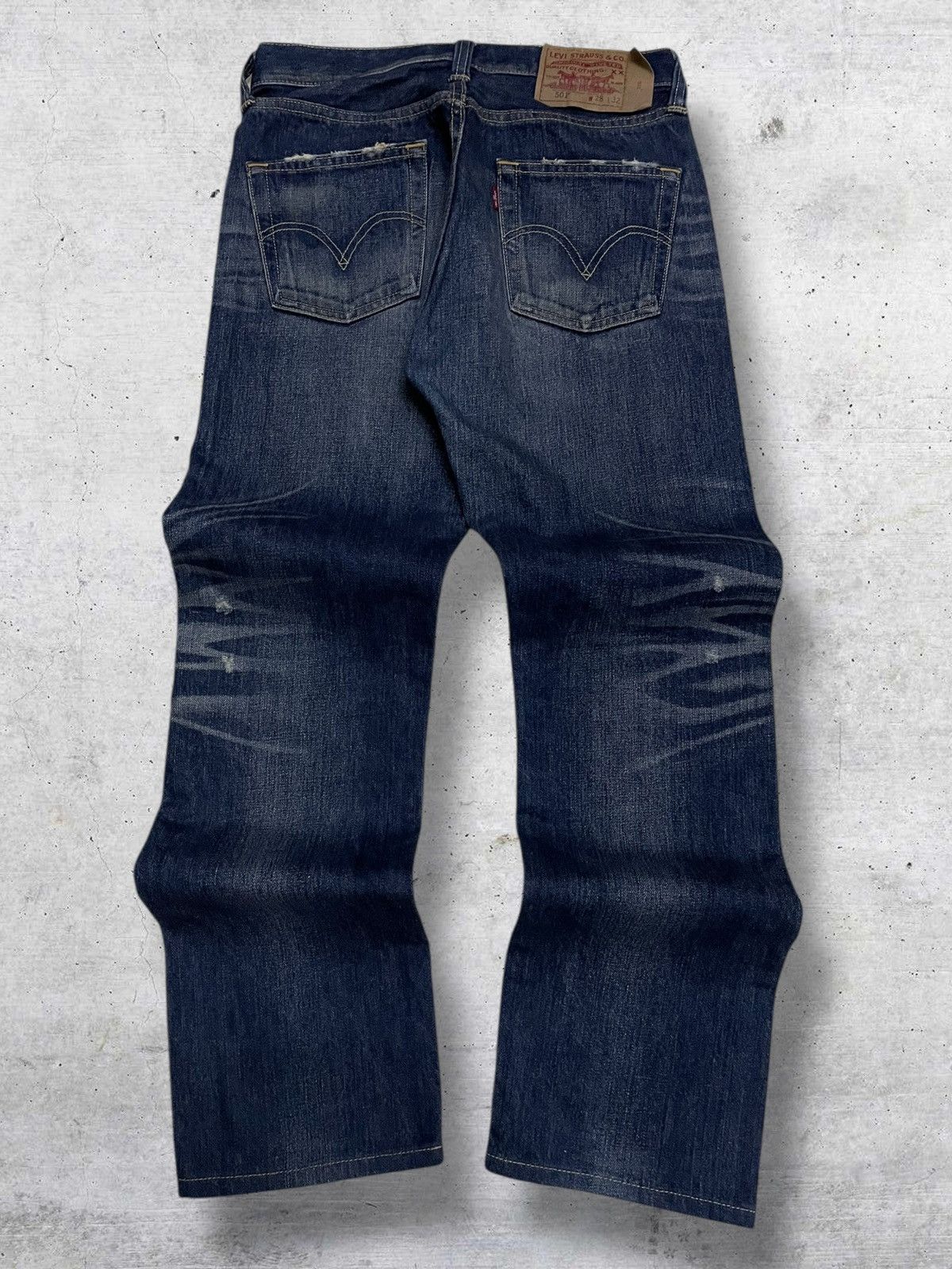 Levi's Vintage Clothing VINTAGE 501 LEVIS USA DESIGNER 90S RIPPED INDIGO OG DENIM Size US 28 / EU 44 - 8 Thumbnail