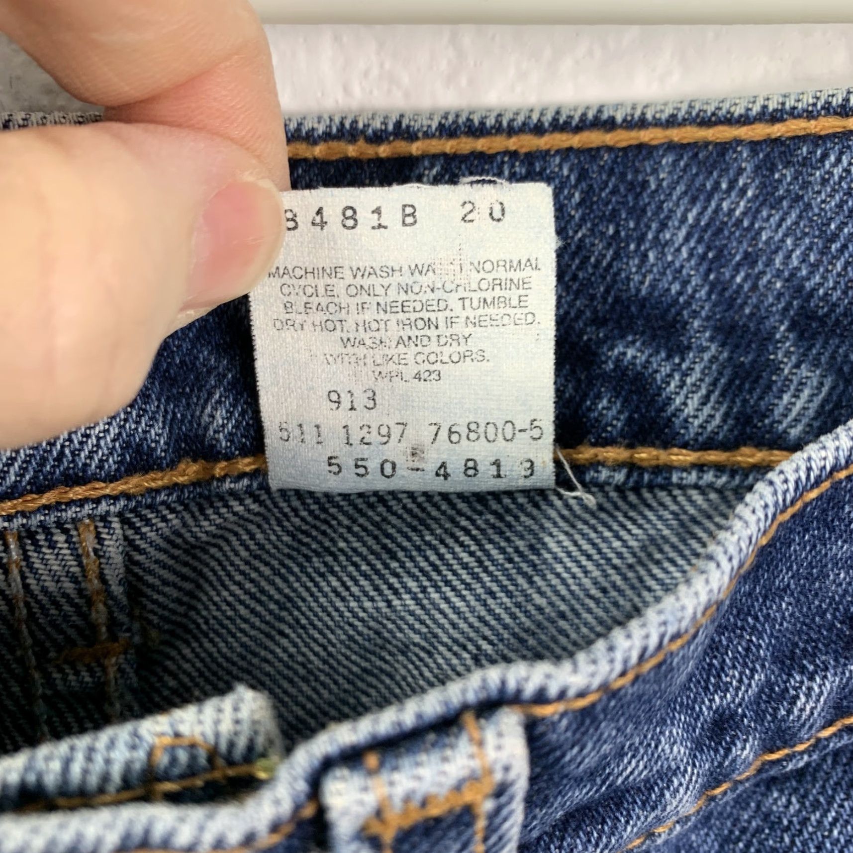 Levi's VINTAGE Levis 550 Jeans Men 31 Regular Distressed 100% Cotton Blue Distressed 5-Pocket Size US 31 - 6 Thumbnail