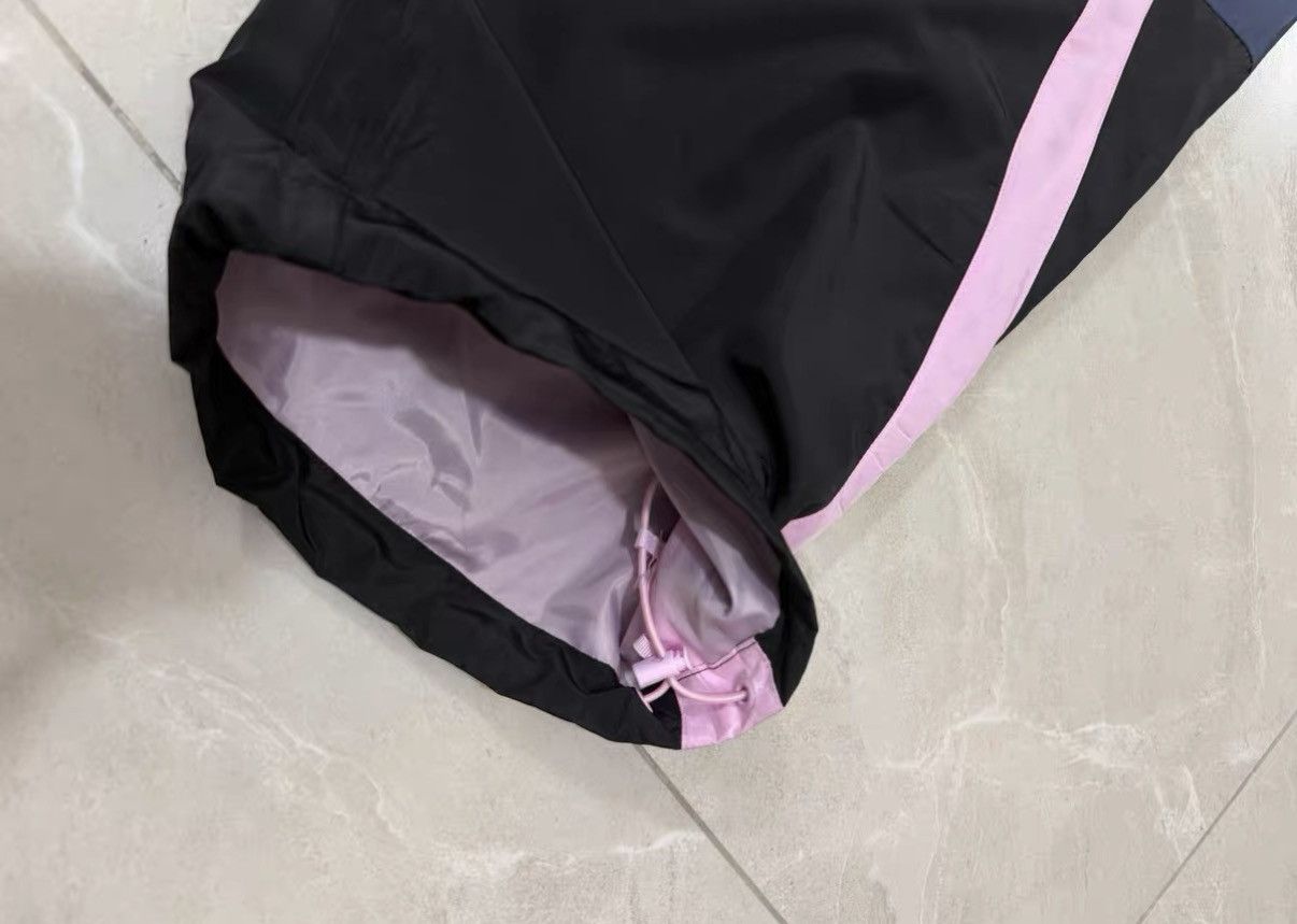 Supreme Supreme Umbro FW25 Week8 Gradient Track Pant J34 Size US 34 / EU 50 - 5 Thumbnail