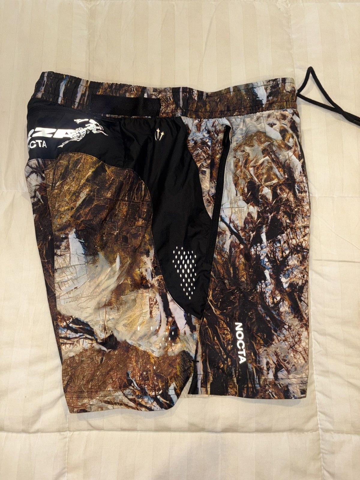 Drake × Nike Nike Nocta Camo shorts Small Size US 30 / EU 46 - 11 Thumbnail