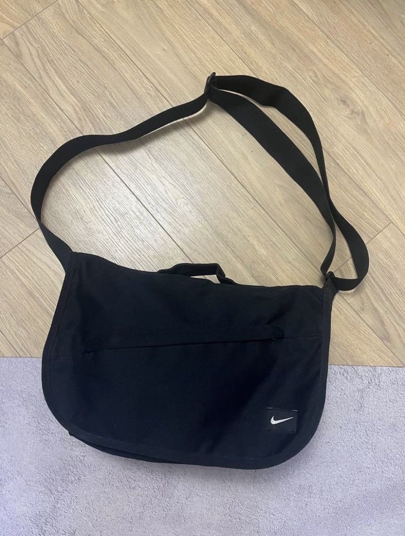 Sportswear Vintage Futuristic Sling Bag in Black, Men's