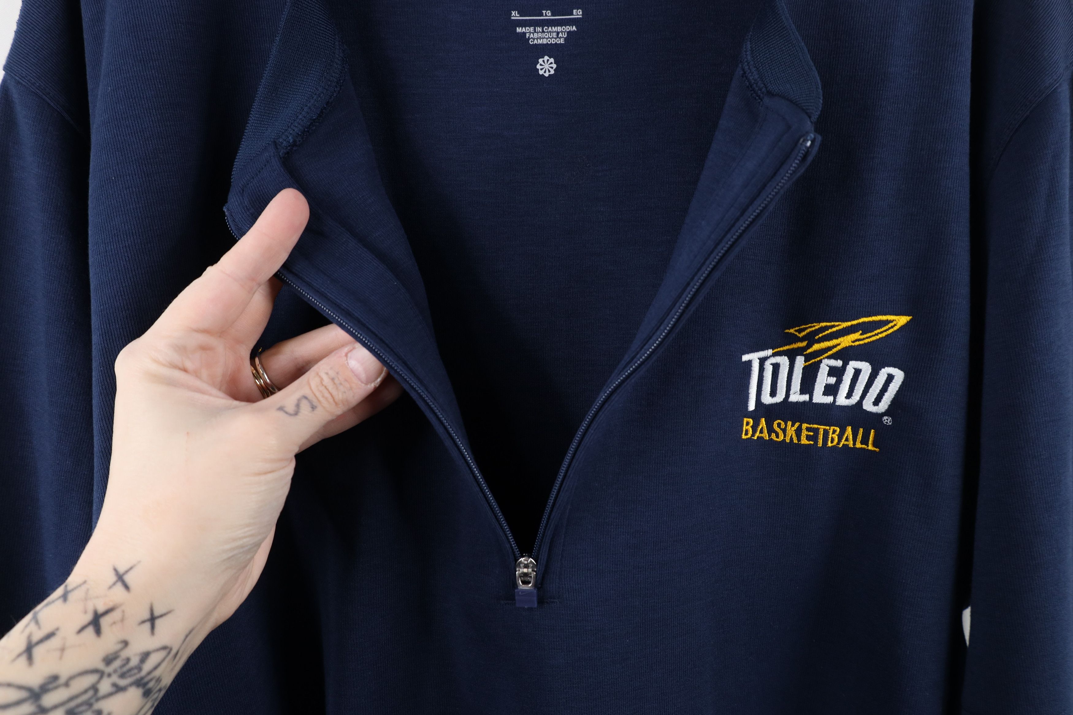 Nike × Vintage Nike University of Toledo Basketball Half Zip Sweater Blue Size US XL / EU 56 / 4 - 10 Thumbnail
