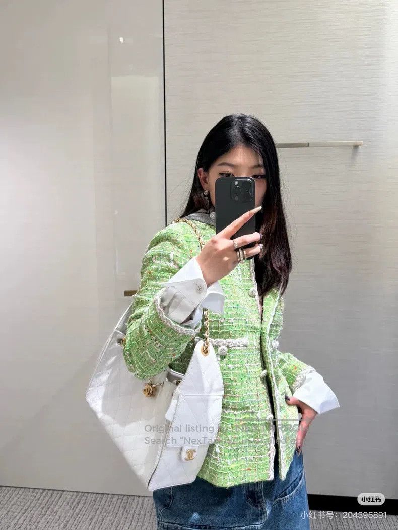 Chanel Chanel Holiday Series Popular Green Tweed Coat Size XS / US 0-2 / IT 36-38 - 9 Thumbnail