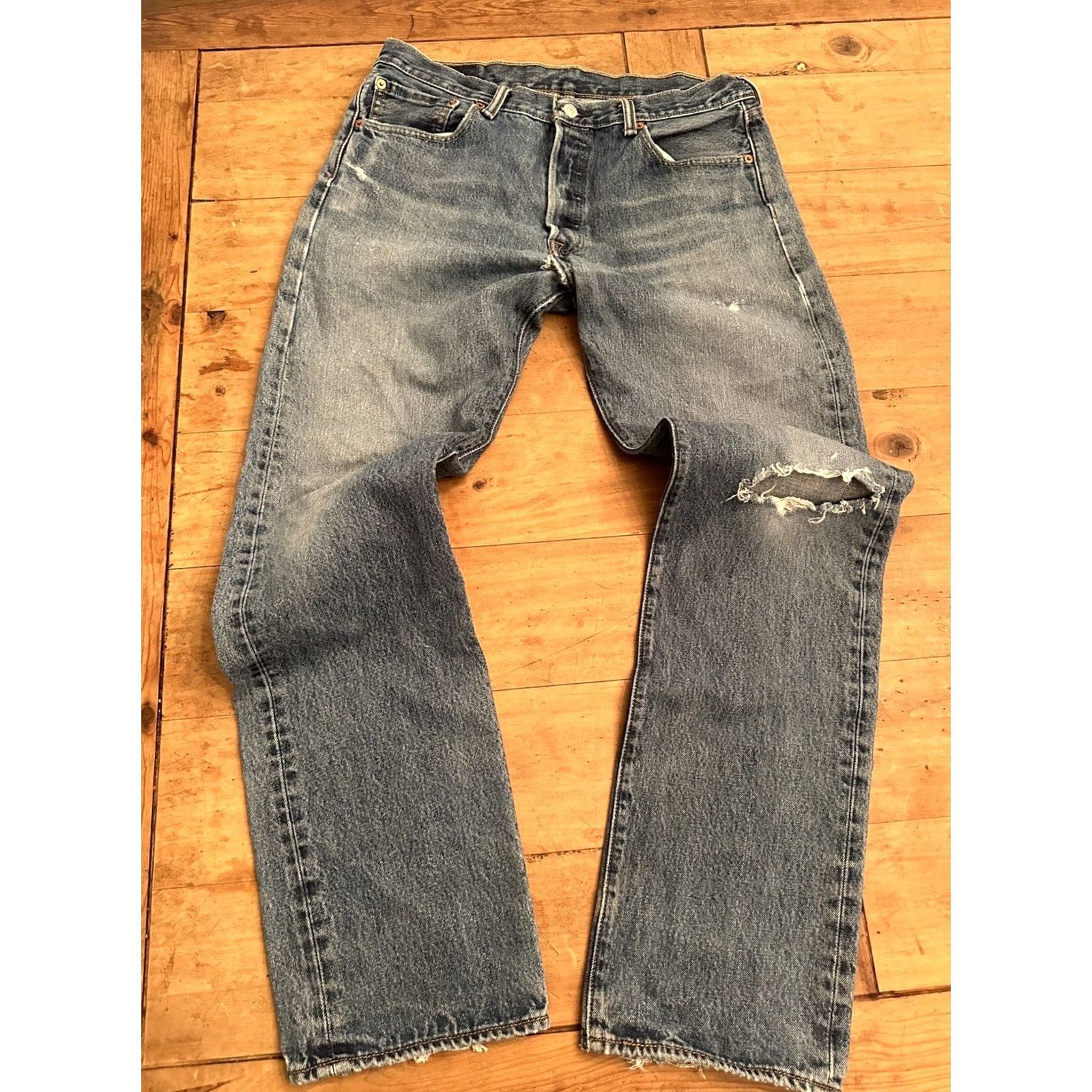 Levi's Levi's 501 Jeans Distressed Button Fly Mens 34X34 Denim Straight Classic Blue 5-Pocket Regular Fit Casual Vintage? Size US 34 / EU 50 - 2 Thumbnail