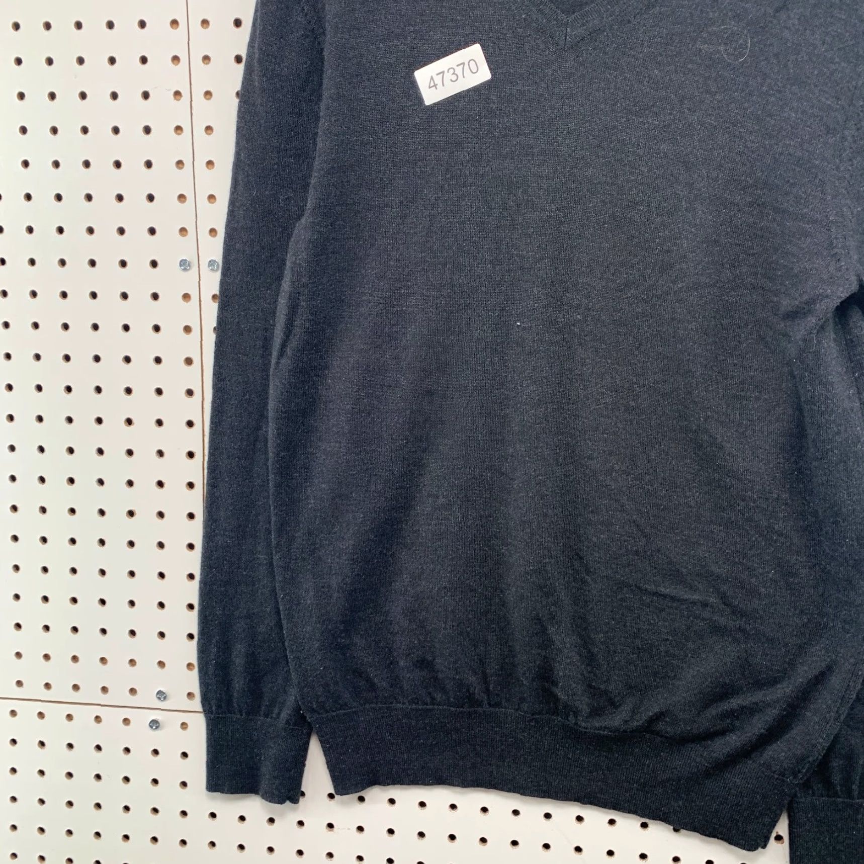 Charles Tyrwhitt Charles Tyrwhitt Sweater Mens Medium Black V-Neck 100% Merino Wool Pullover Knit Wool Slim Fit Casual Regular Mens Size US M / EU 48-50 / 2 - 6 Thumbnail