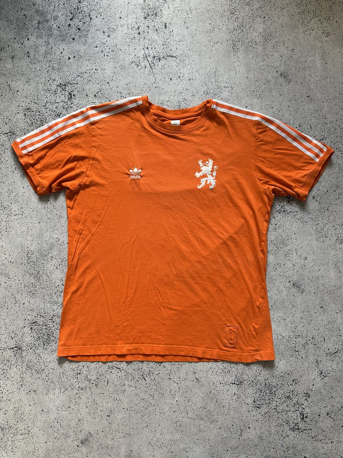 Adidas Vintage Adidas Netherlands 1982/83 Soccer T-shirt Jersey Y2K Size US L / EU 52-54 / 3 - 1 Thumbnail