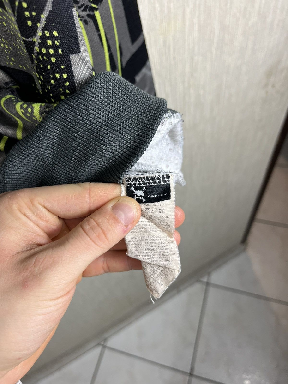 Oakley × Vintage Vintage Oakley y2k cyber patterned zip hoodie outdoor retro Size US L / EU 52-54 / 3 - 18 Thumbnail