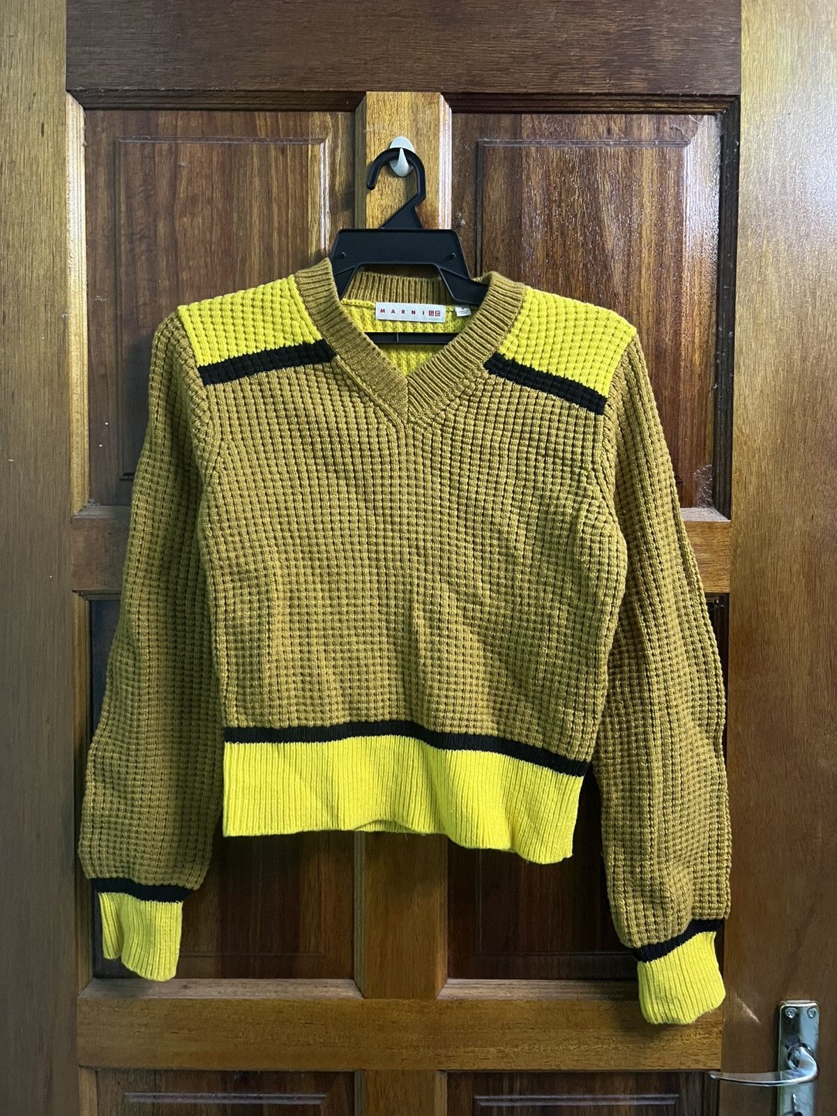 Marni × Uniqlo Uniqlo x Marni Popcorn Knit V-Neck Sweater Size M / US 6-8 / IT 42-44 - 1 Thumbnail