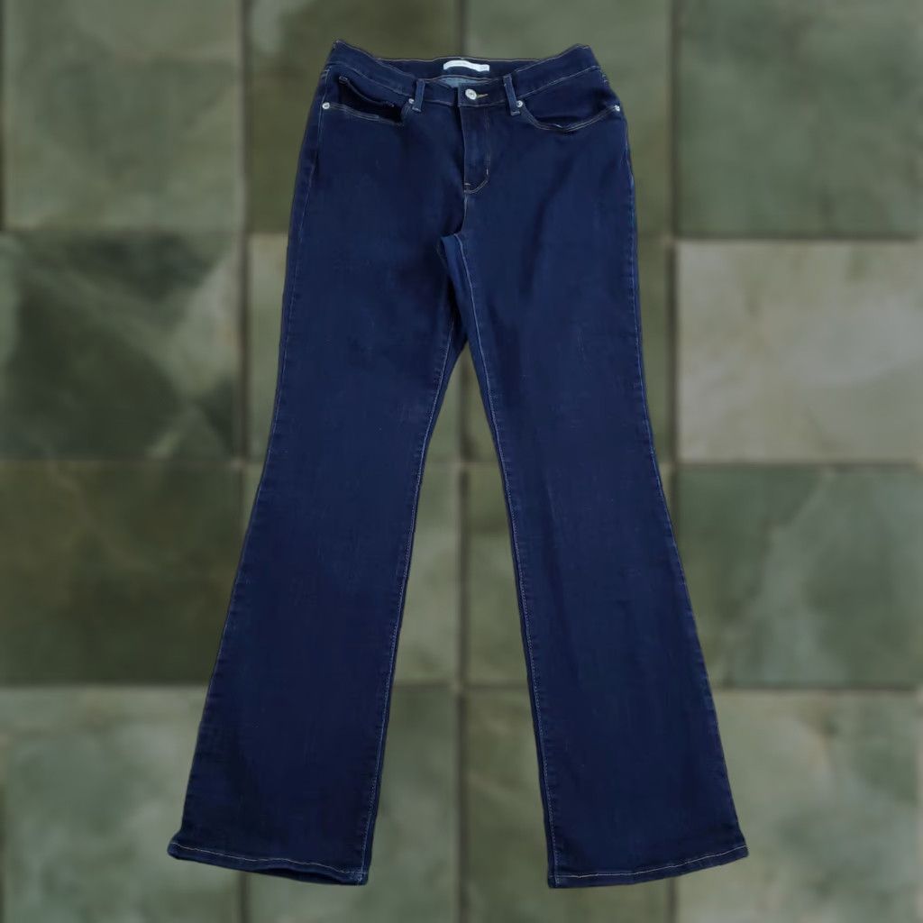 Levi's Levi's Classic Bootcut Jeans Womens 10M 30x30 Dark Wash Blue Denim Stretch Size 30" / US 8 / IT 44 - 1 Thumbnail
