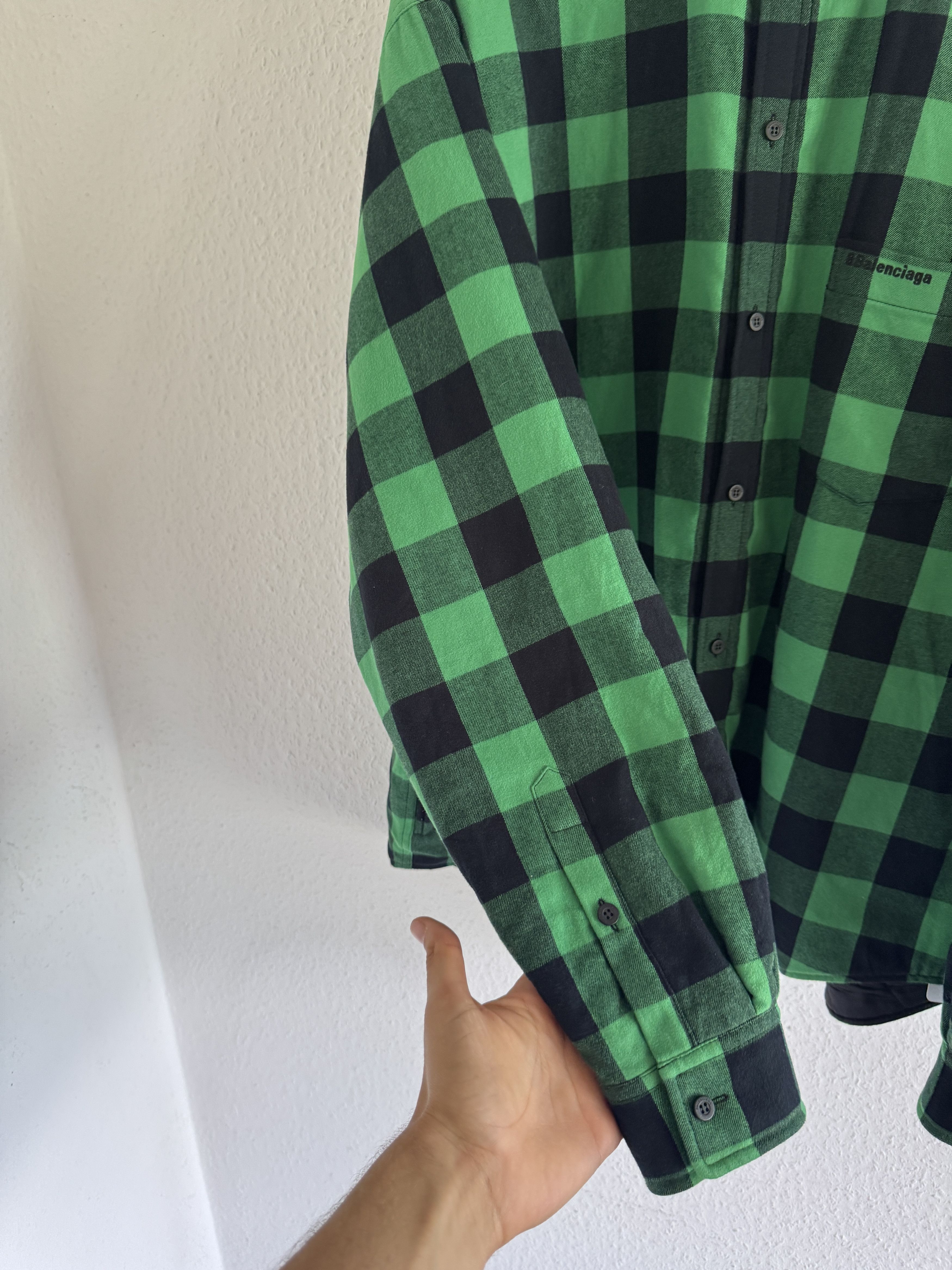 Balenciaga Padded Oversized Check Shirt Size US S / EU 44-46 / 1 - 5 Thumbnail