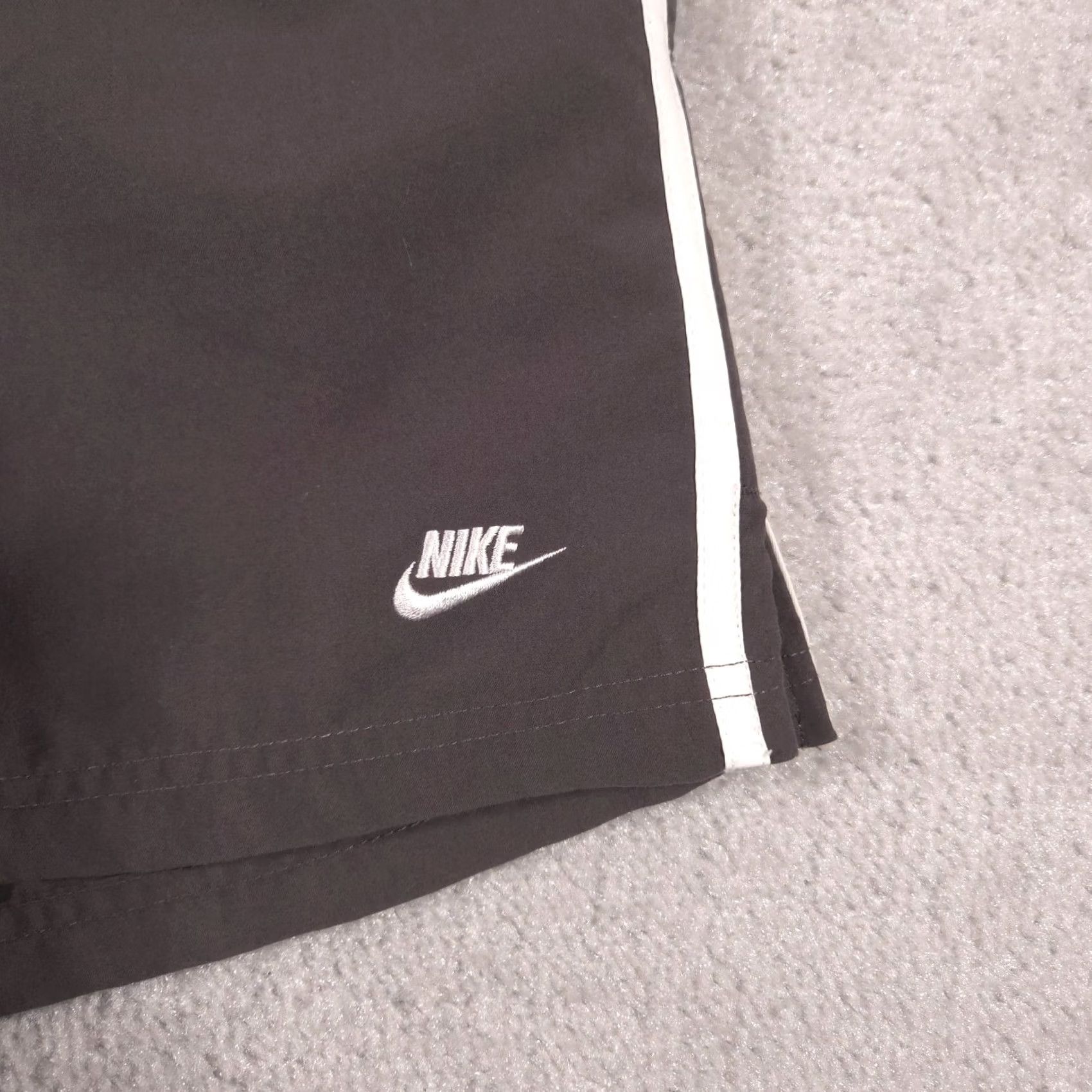 Nike Nike Women's Athletic Running Shorts XL Gray Gym Workout Pockets Size 40" / US 18 - 4 Thumbnail