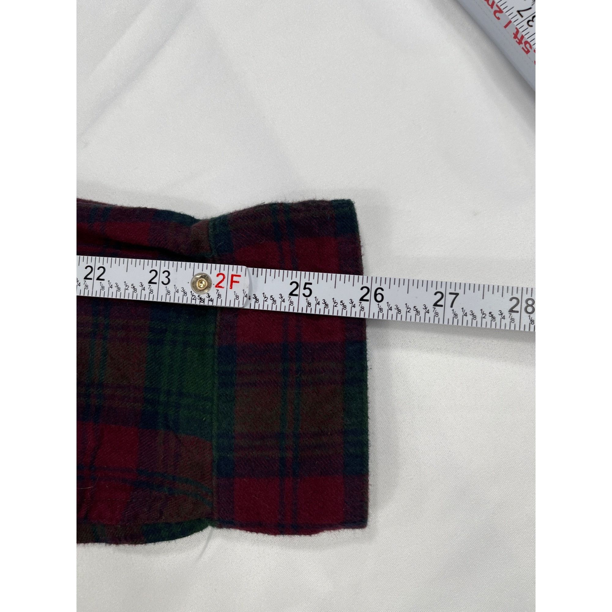 L.L. Bean L.L. Bean SKU 7662 Mens Red and Green Plaid Flannel Shirt Si Size US L / EU 52-54 / 3 - 8 Thumbnail