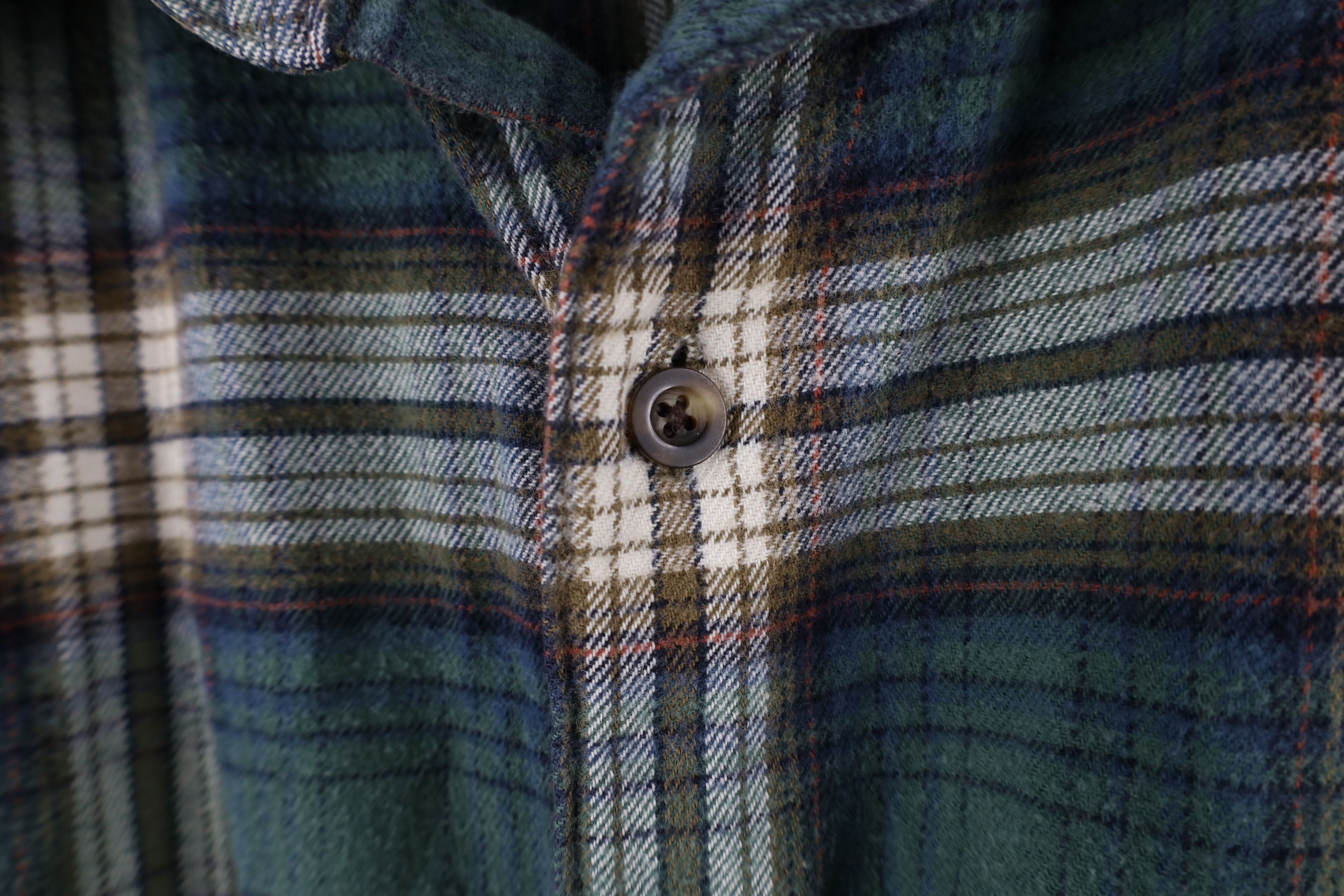 Eddie Bauer × Vintage Vintage 90s Eddie Bauer Flannel Collared Button Shirt Plaid Size US L / EU 52-54 / 3 - 6 Thumbnail
