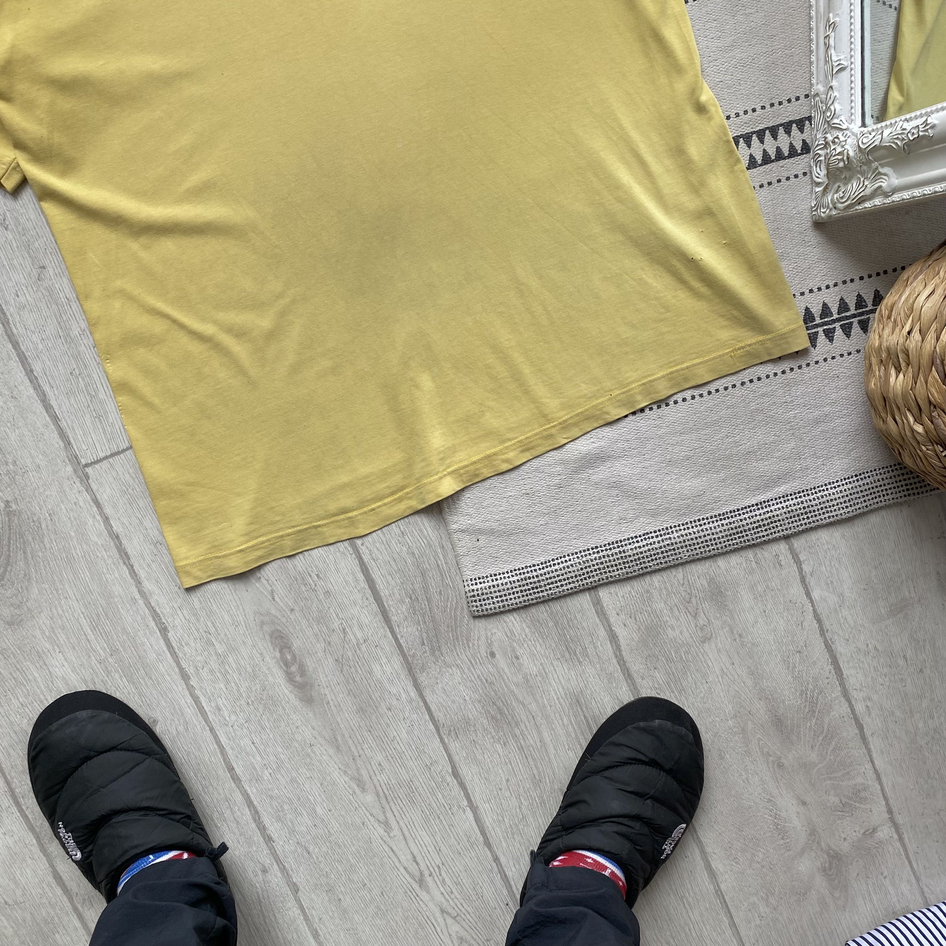 Nike Trashed 80-90s Vintage Nike Yellow tee Swoosh logo Size US L / EU 52-54 / 3 - 3 Thumbnail