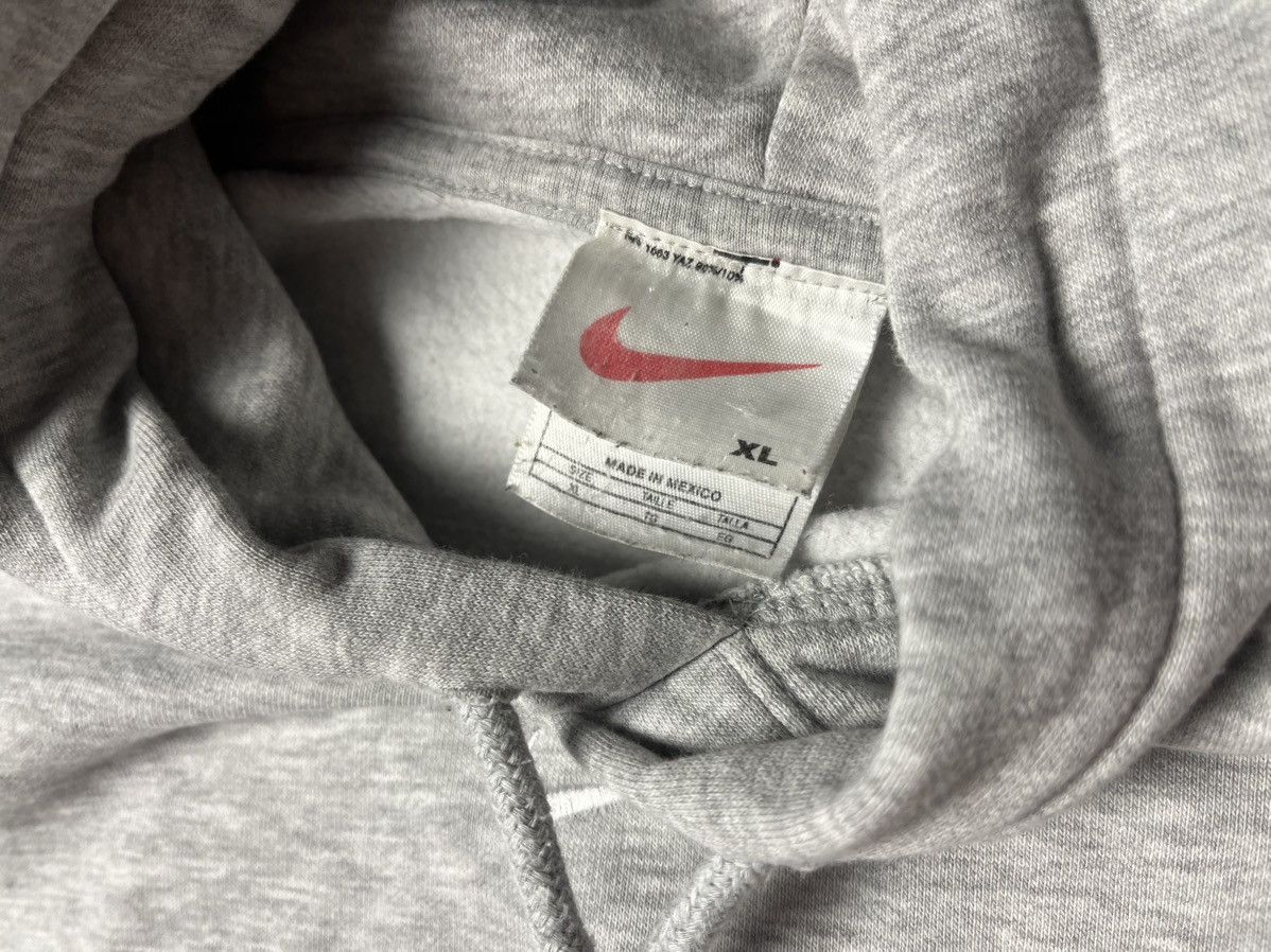 Nike Vintage Nike Travis Scott hoodie center swoosh size XLarge Size US XL / EU 56 / 4 - 4 Thumbnail