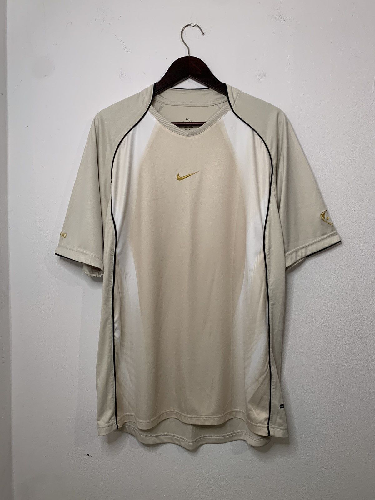 Nike × Vintage Crazy Vintage Nike center logo jersey total 90 football Size US L / EU 52-54 / 3 - 2 Thumbnail