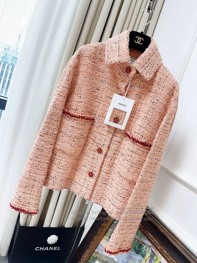 Chanel Chanel 21 early spring orange pink salmon colour burgundy Size S / US 4 / IT 40 - 1 Thumbnail