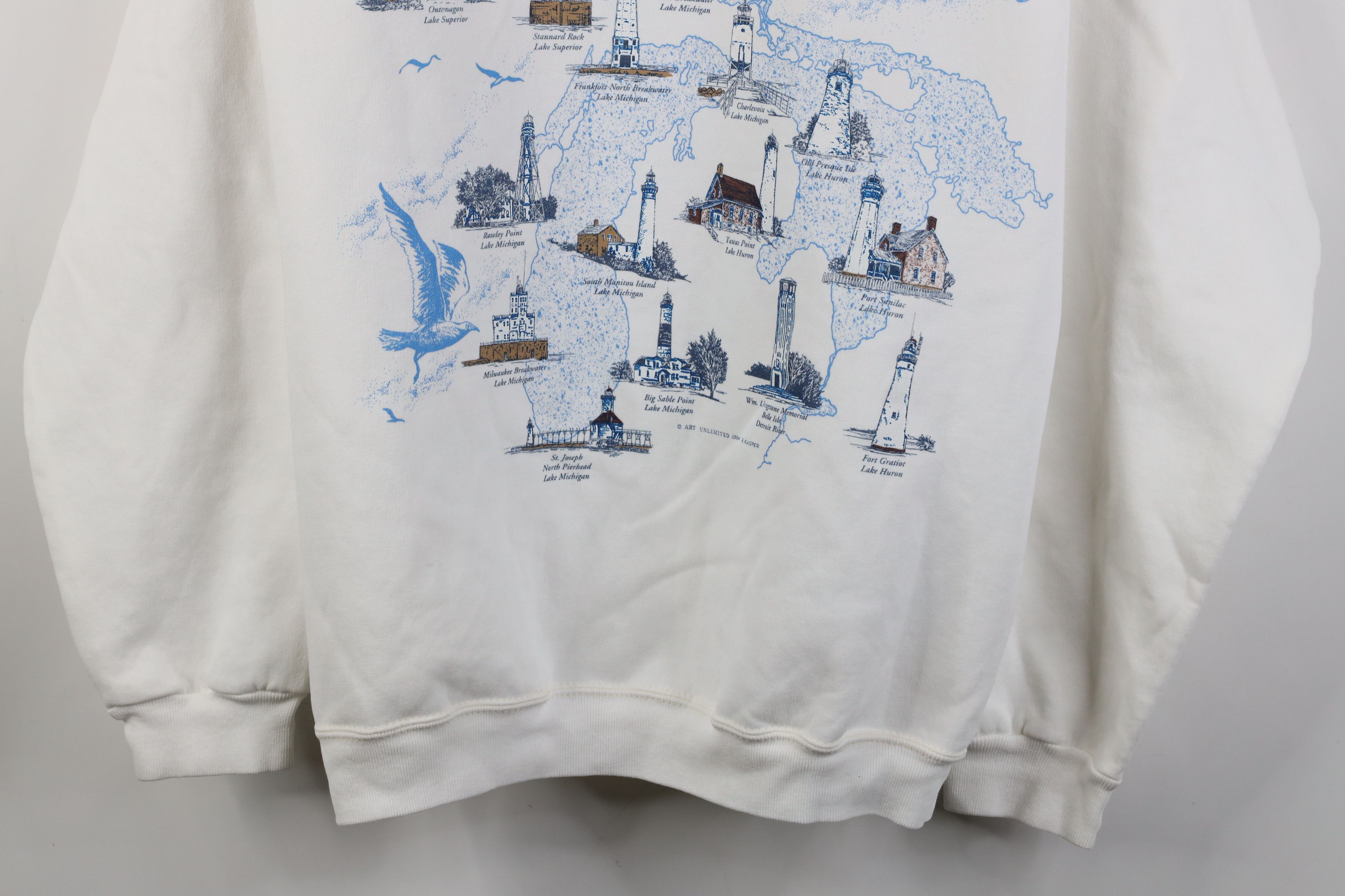 Vintage Vintage 90s Streetwear Lighthouse of the Lakes Sweatshirt Size US L / EU 52-54 / 3 - 3 Thumbnail