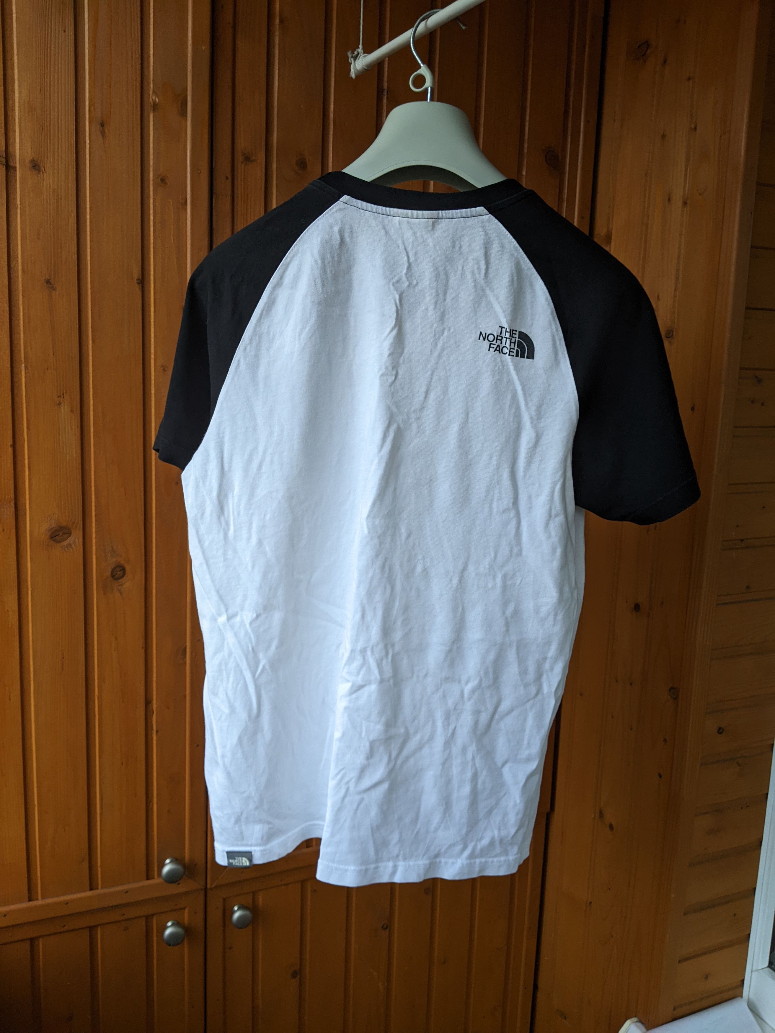 The North Face The North Face Big Logo Black/White Tshirt Size S vintage Size US S / EU 44-46 / 1 - 2 Thumbnail