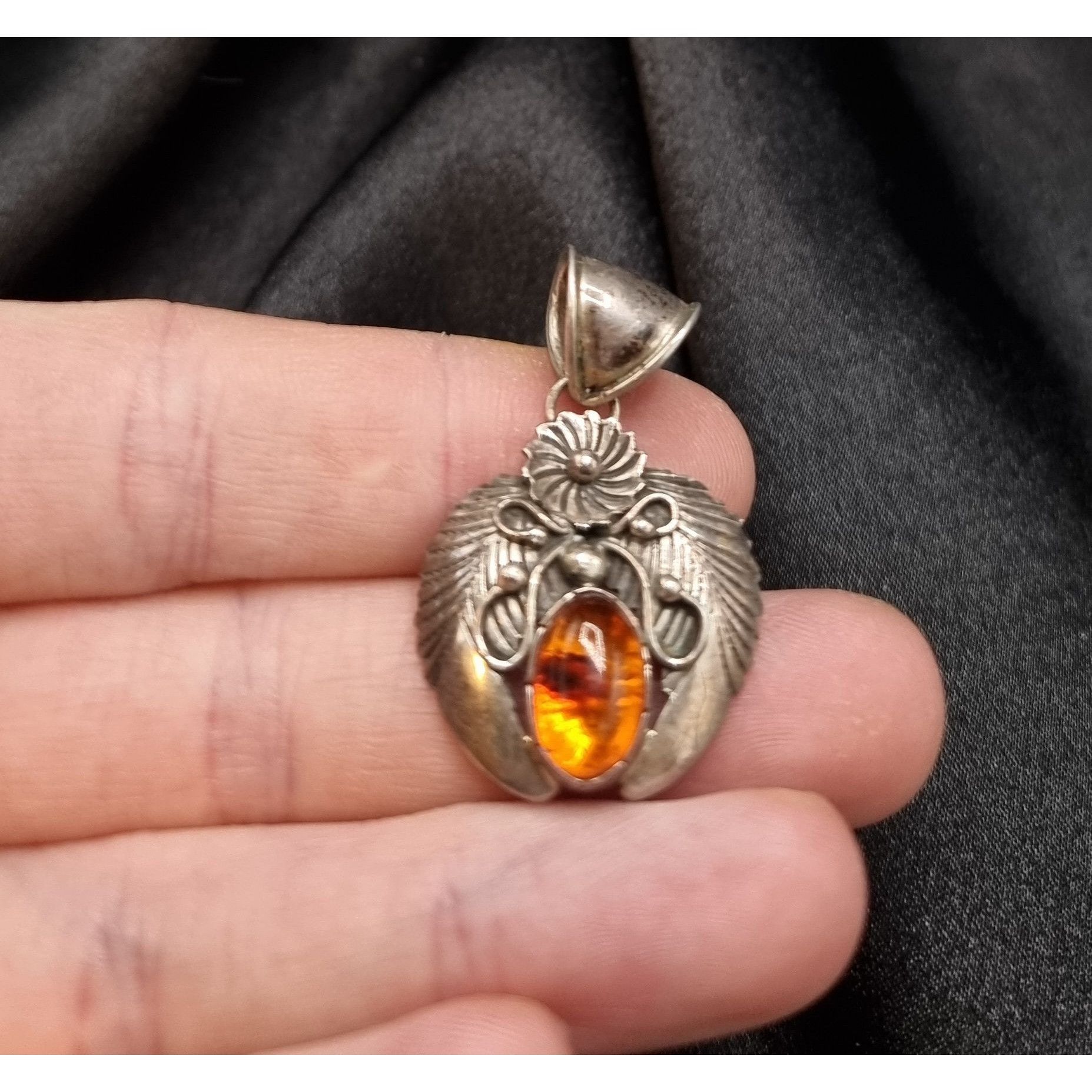 Vintage Vintage Sterling Silver Amber Pendant With Intricate Scarab Size ONE SIZE - 5 Thumbnail
