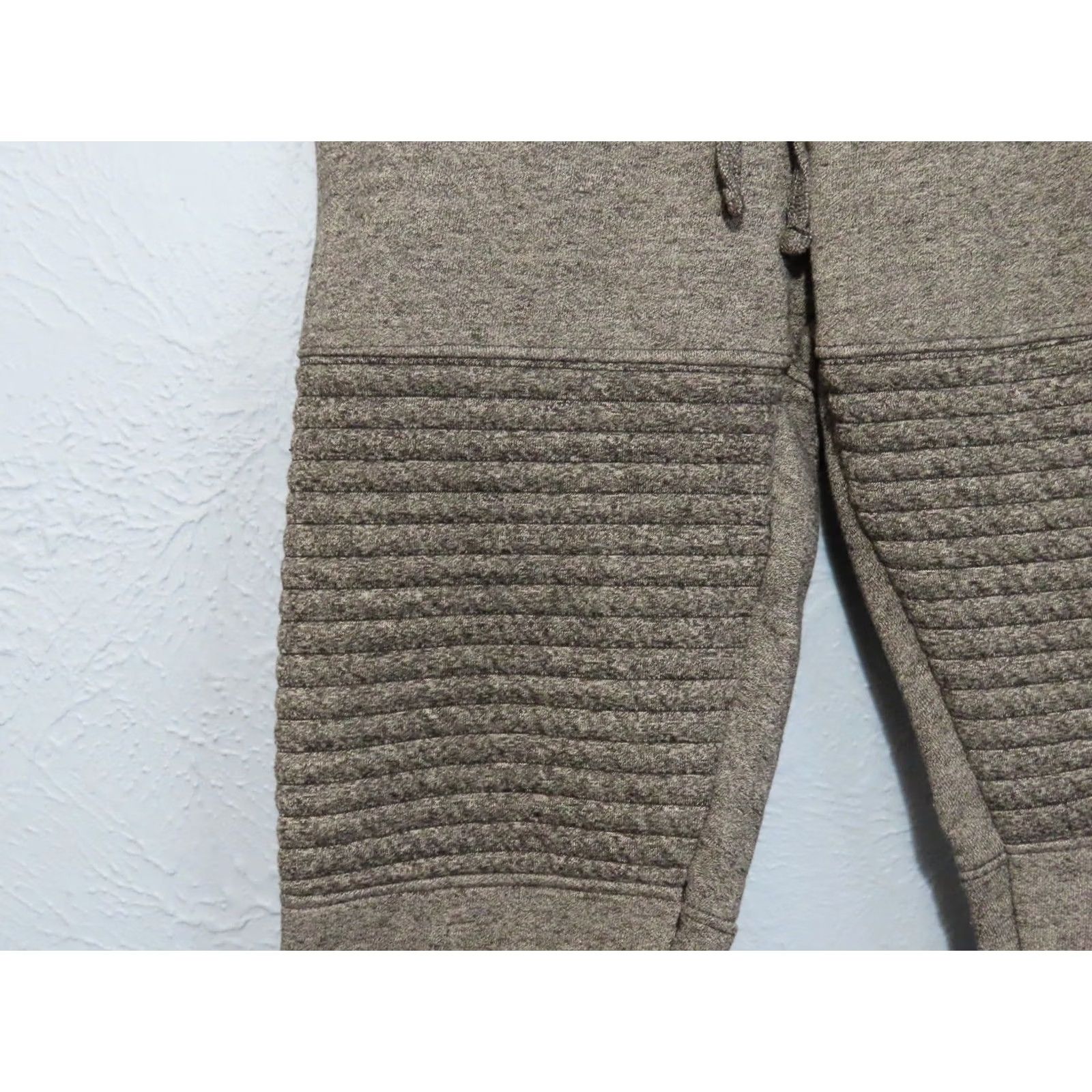 Vintage Swiss Cross Mens L Gray Sweatpants Jogger Fleece Tapered Pants Size US 33 - 4 Thumbnail