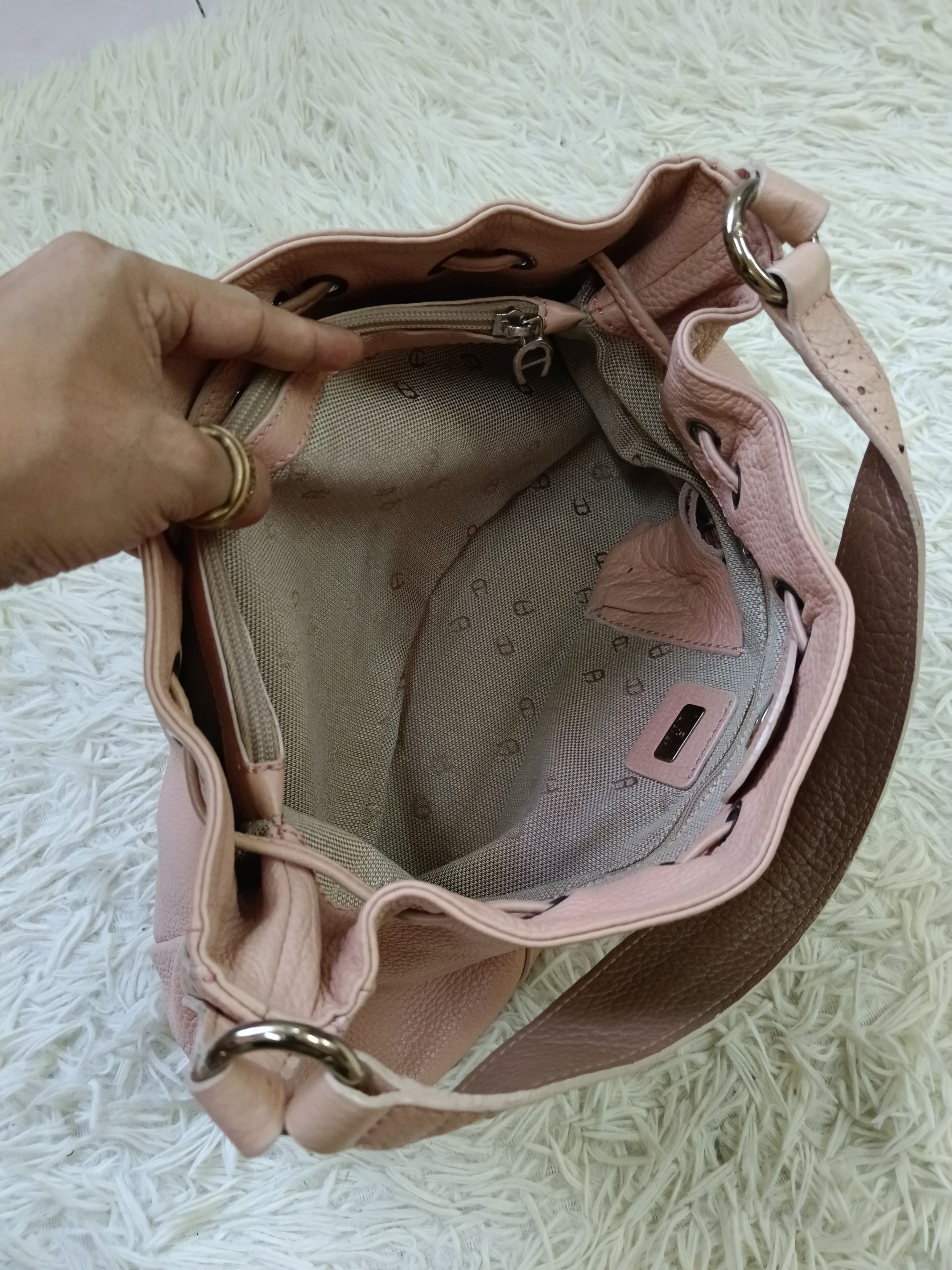 Aigner AIGNER SOFT LEATHER Size ONE SIZE - 8 Thumbnail