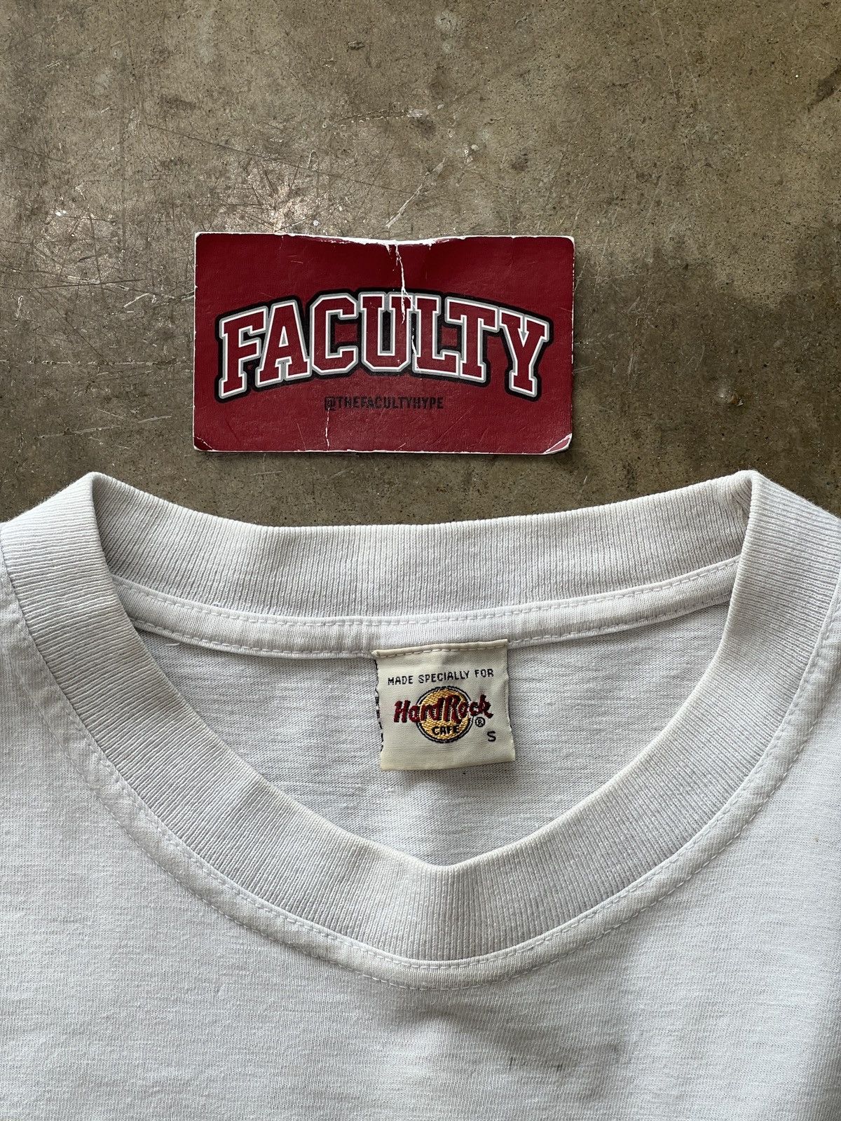 Band Tees × Rap Tees × Vintage Vintage 2000s Usher OMG Album Cover Tee Small Size US S / EU 44-46 / 1 - 3 Thumbnail