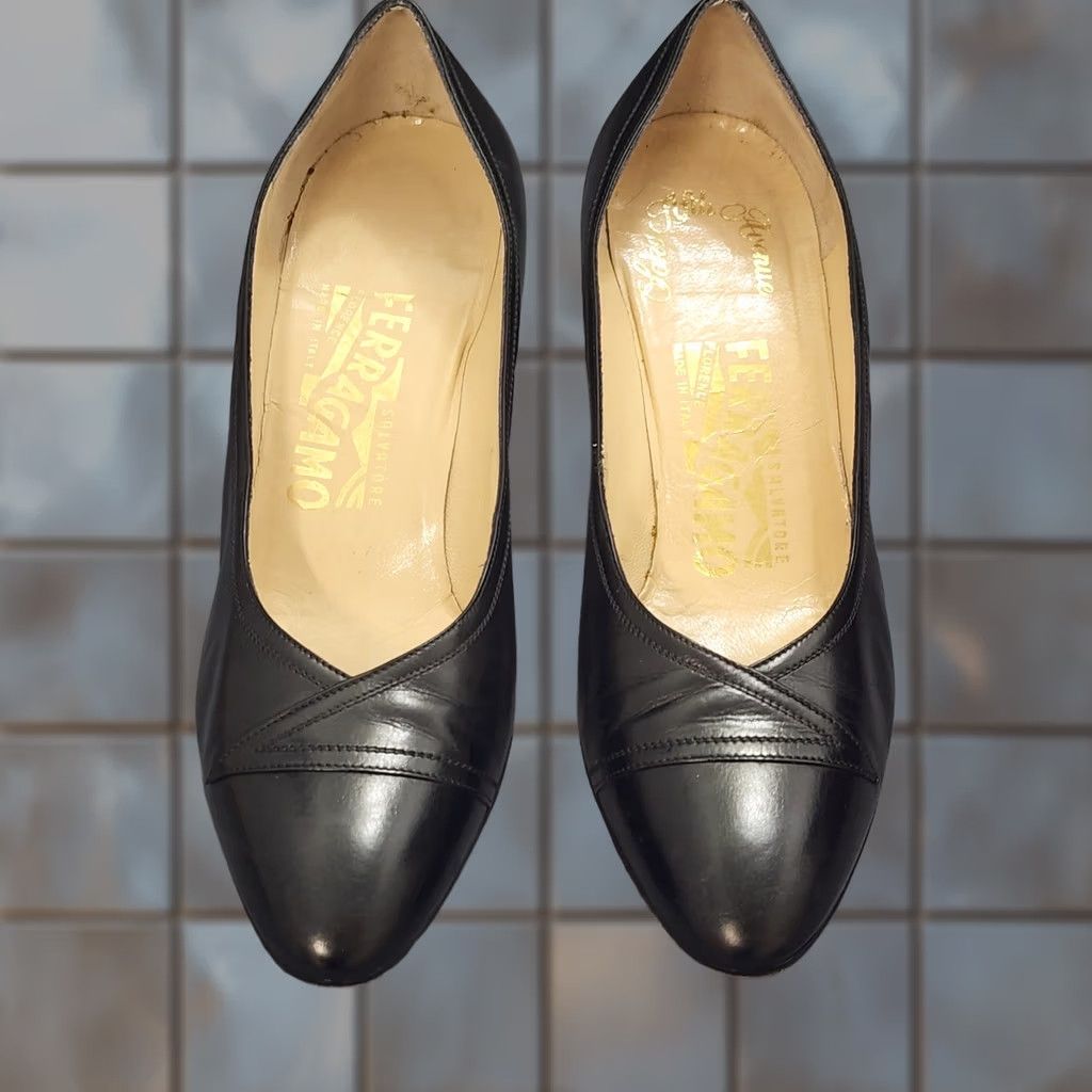 Salvatore Ferragamo VINTAGE Salvatore Ferragamo Pumps Womens 6B Black Leather Italy 2" Heel Pump Womens Mens? Size US 6 / IT 36 - 1 Thumbnail