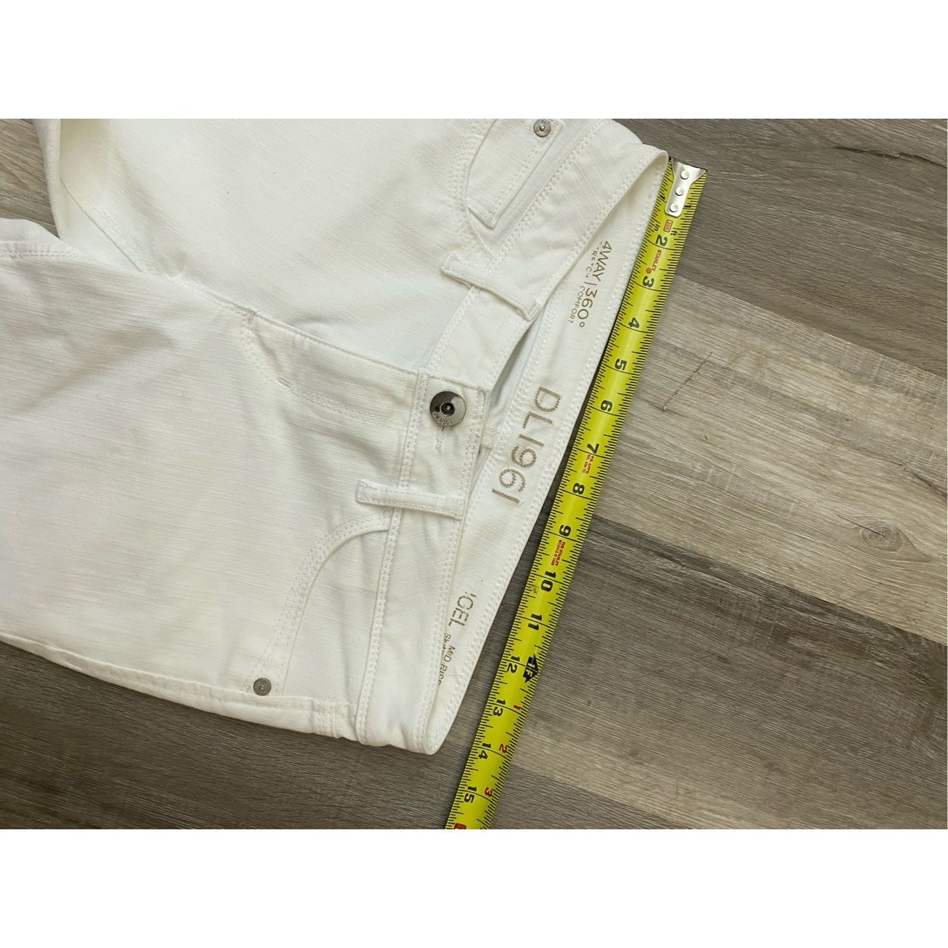 DL1961 DL1961 Angel Mid Rise Skinny Ankle Jeans in Milk White, Size Size 27" / US 4 / IT 40 - 4 Thumbnail