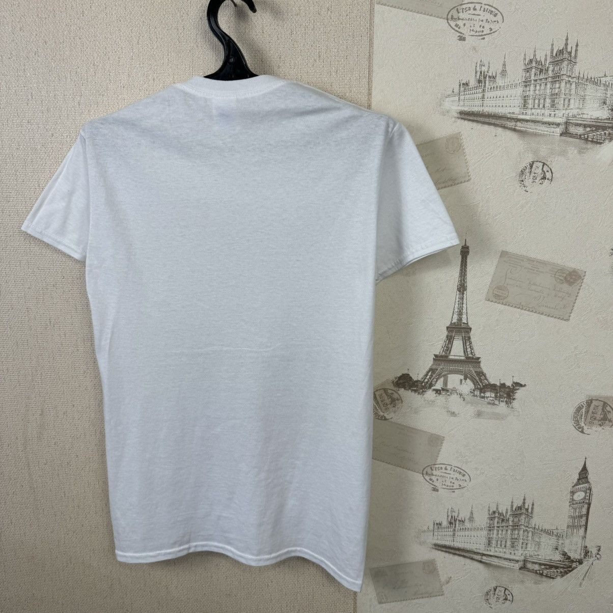 Other One Direction T shirt Midnight Memories Rock sz S White Size US XL / EU 56 / 4 - 13 Thumbnail