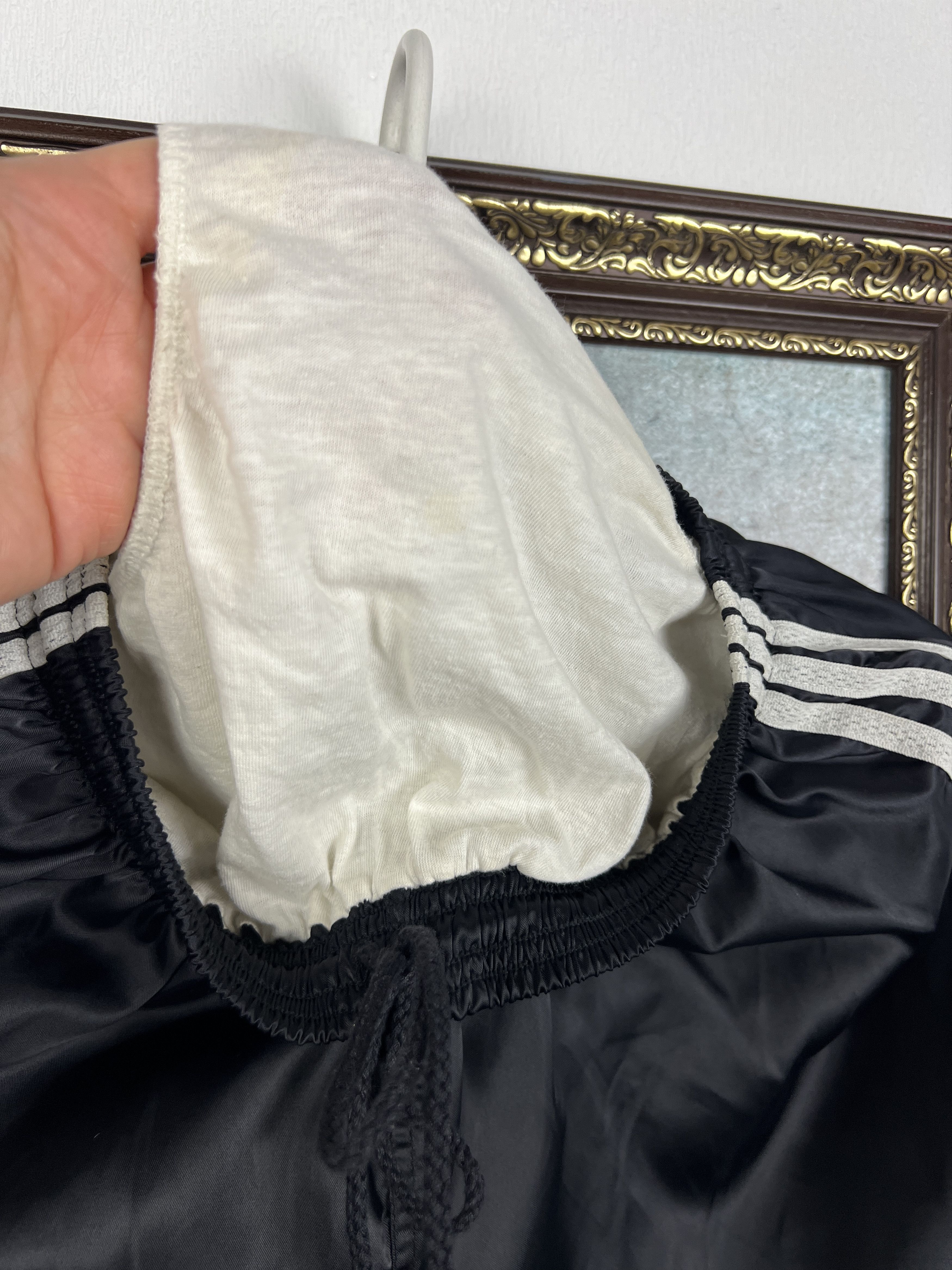 Adidas Vintage 90's Adidas Nylon Run Shorts Athletic Rare Hype Size US 32 / EU 48 - 6 Thumbnail